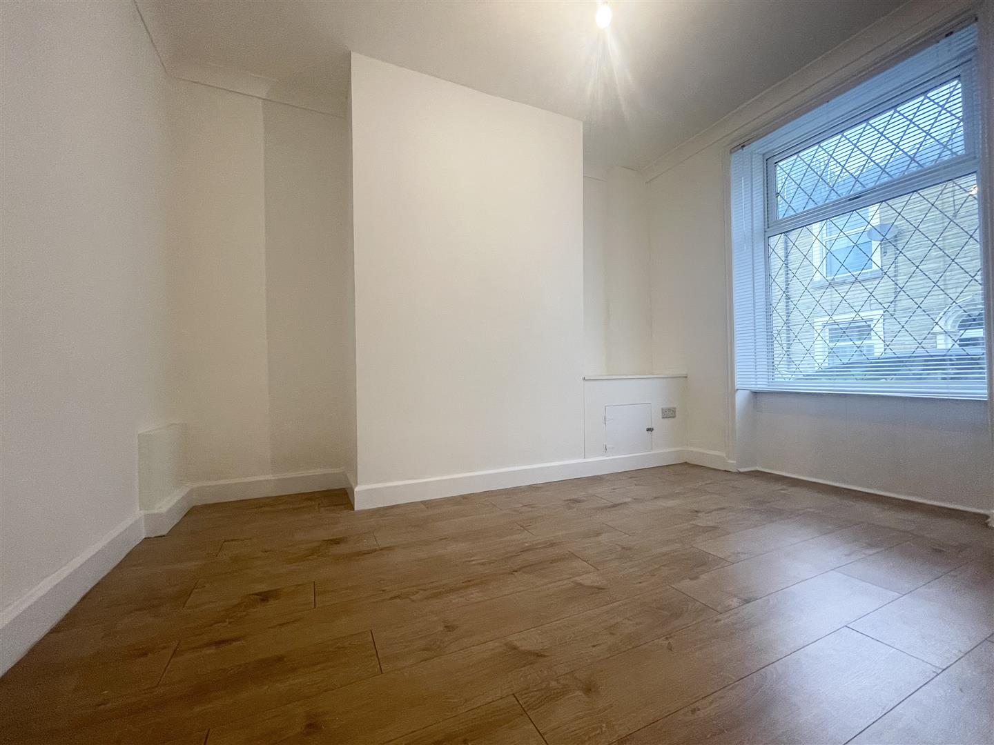 2 bed terraced house for sale in Clarence Street, Burnley  - Property Image 3