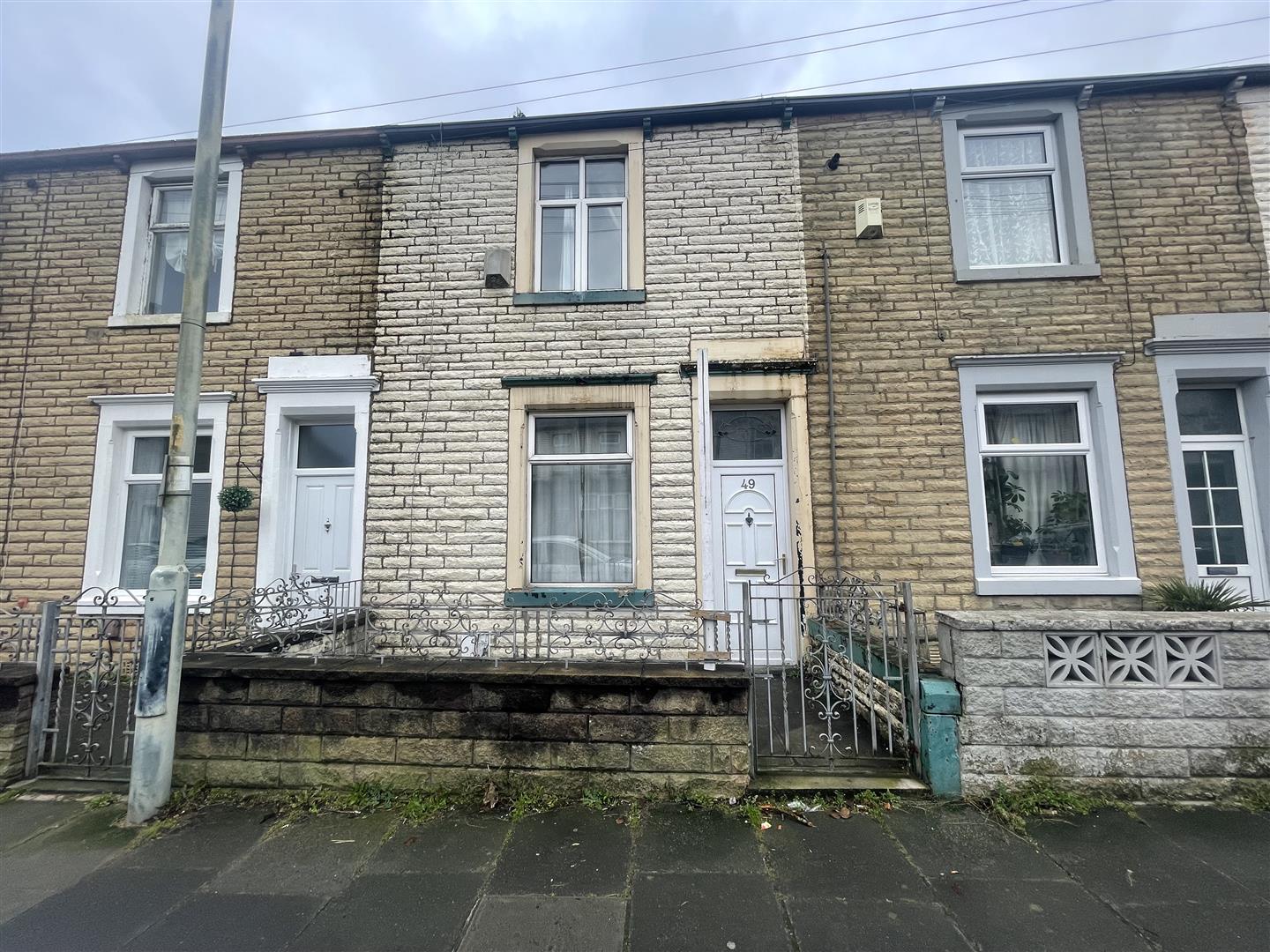 3 bed terraced house for sale in Lowerhouse Lane, Burnley  - Property Image 1