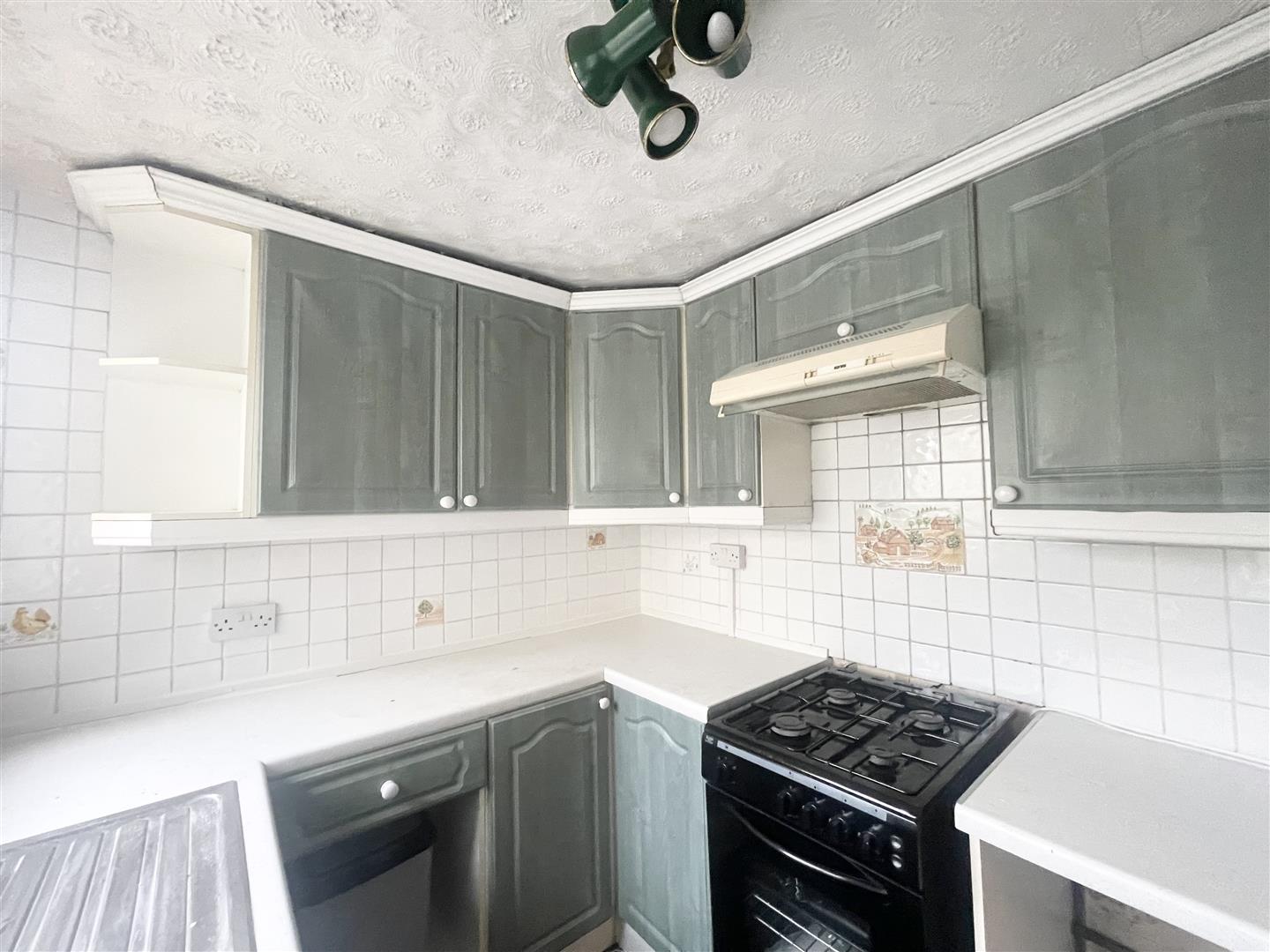 3 bed terraced house for sale in Lowerhouse Lane, Burnley  - Property Image 10