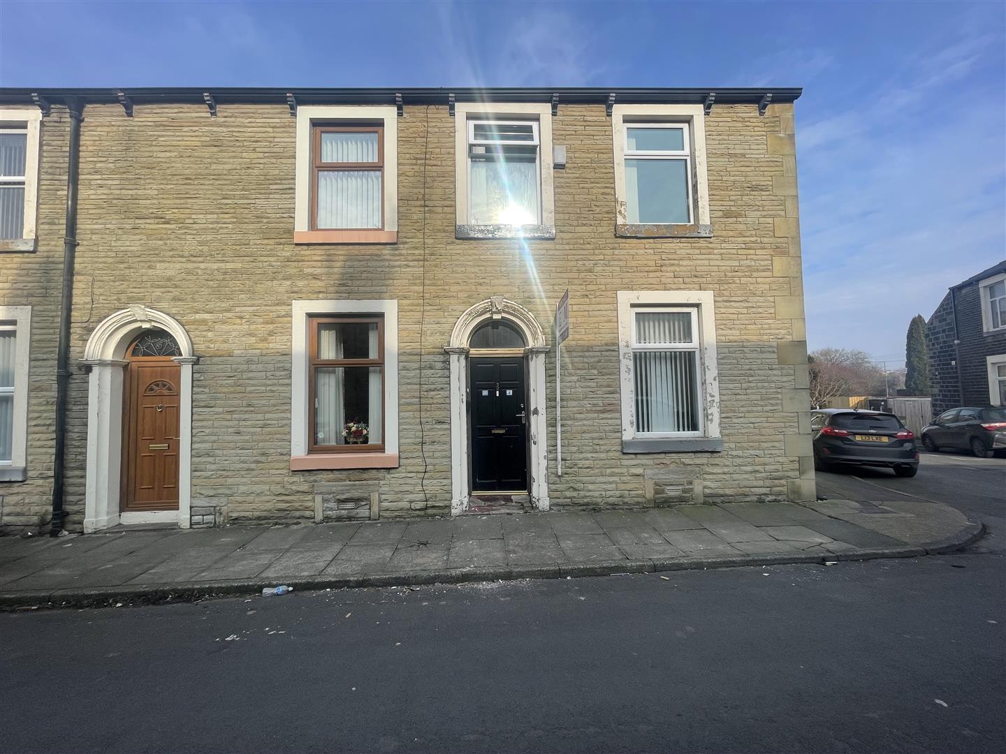 3 bed end of terrace house for sale in Clarence Street, Burnley  - Property Image 1