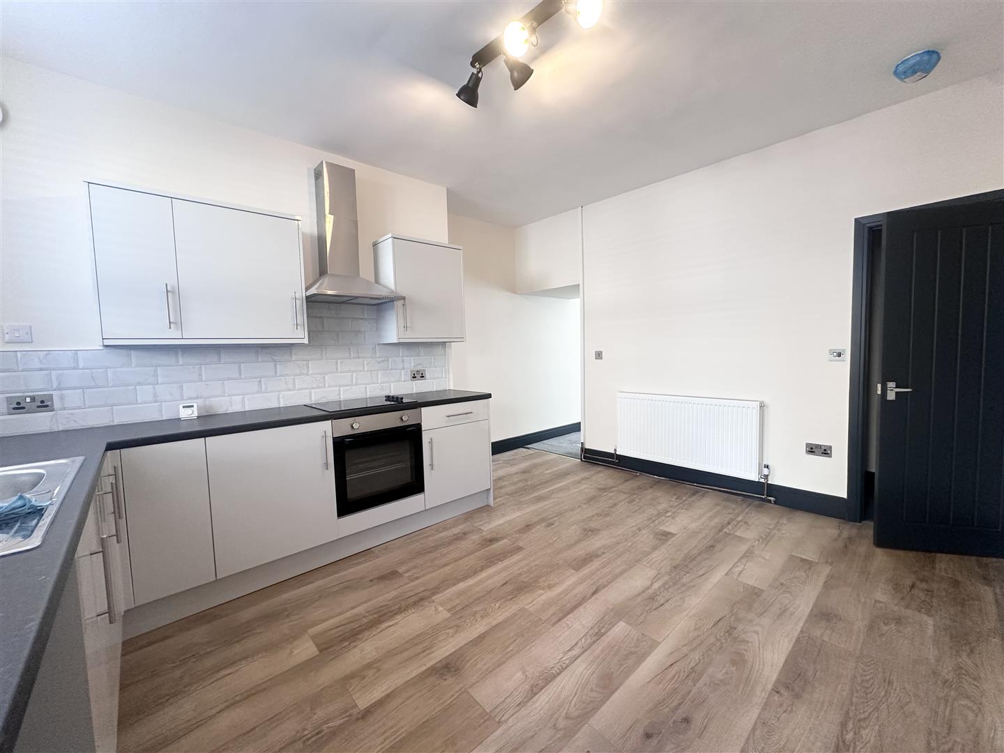 2 bed terraced house to rent in Scarlett Street, Burnley  - Property Image 3