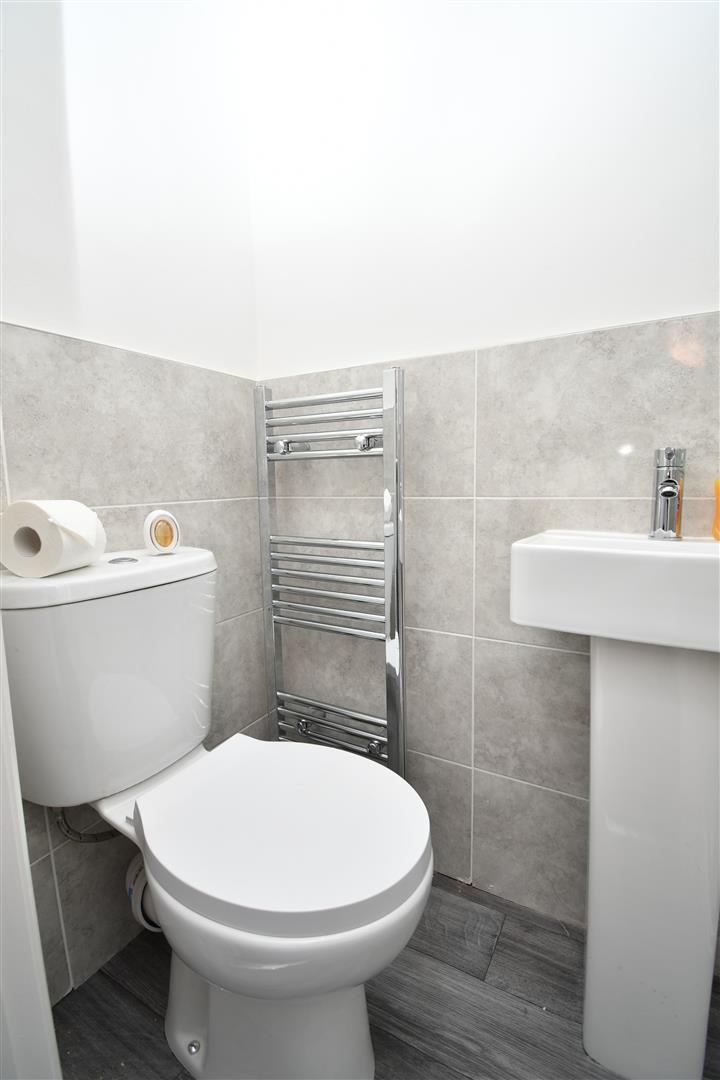 1 bed house share to rent in Coal Clough Lane, Burnley 3