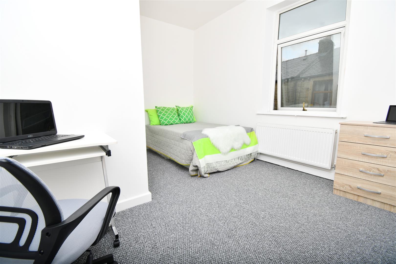 1 bed house share to rent in Healey Wood Road, Burnley  - Property Image 2