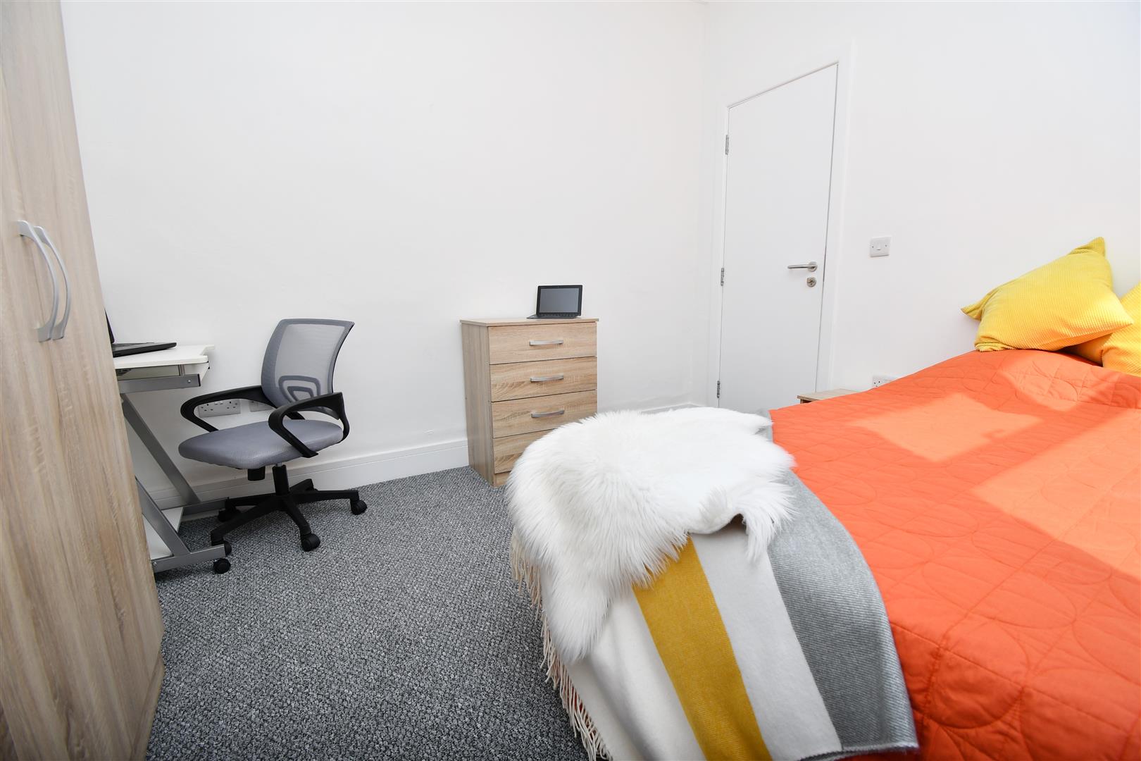 1 bed house share to rent in Healey Wood Road, Burnley  - Property Image 7