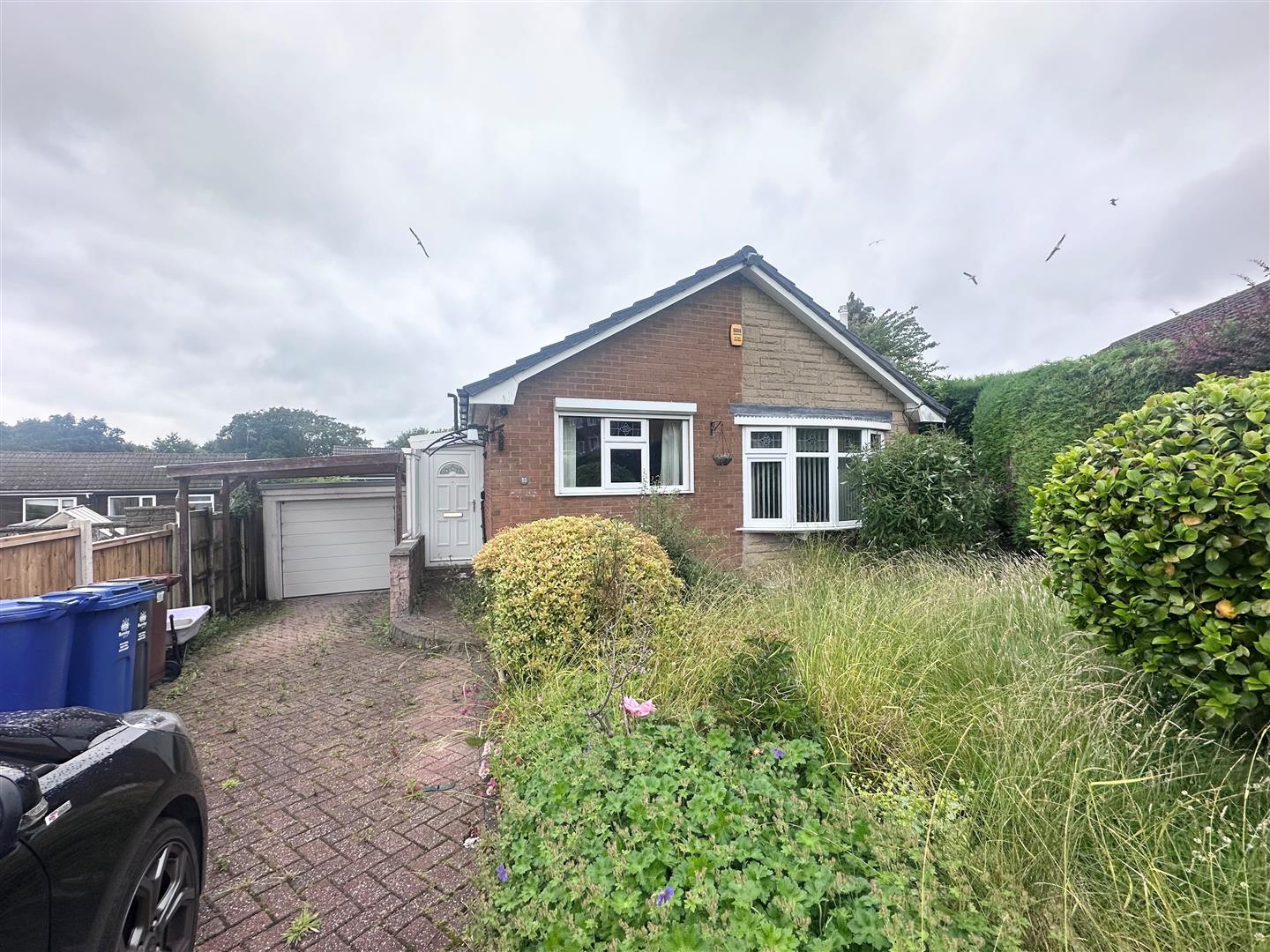 2 bed detached bungalow for sale in Lower Mead Drive, Burnley - Property Image 1