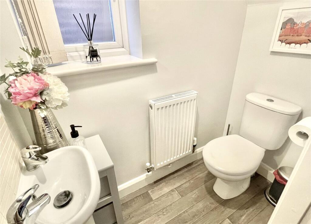 4 bed detached house for sale in Kingfisher Mews, Wombwell 20