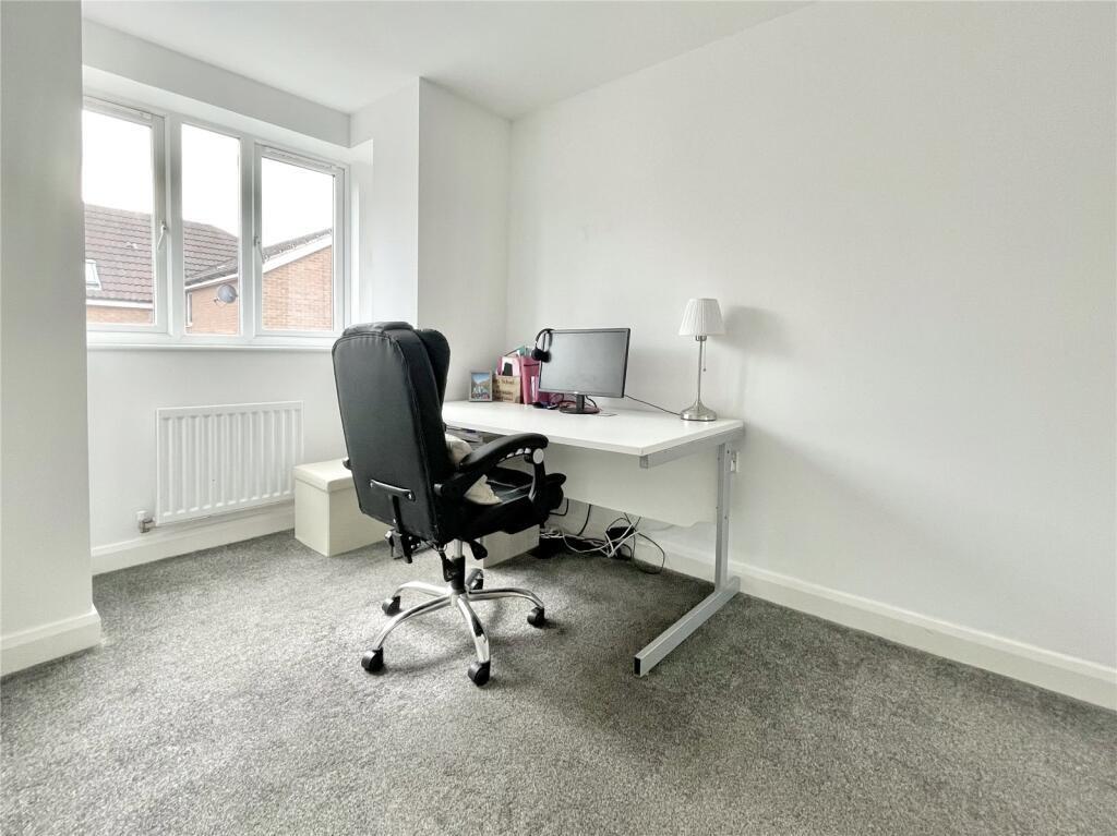 4 bed detached house for sale in Kingfisher Mews, Wombwell  - Property Image 8