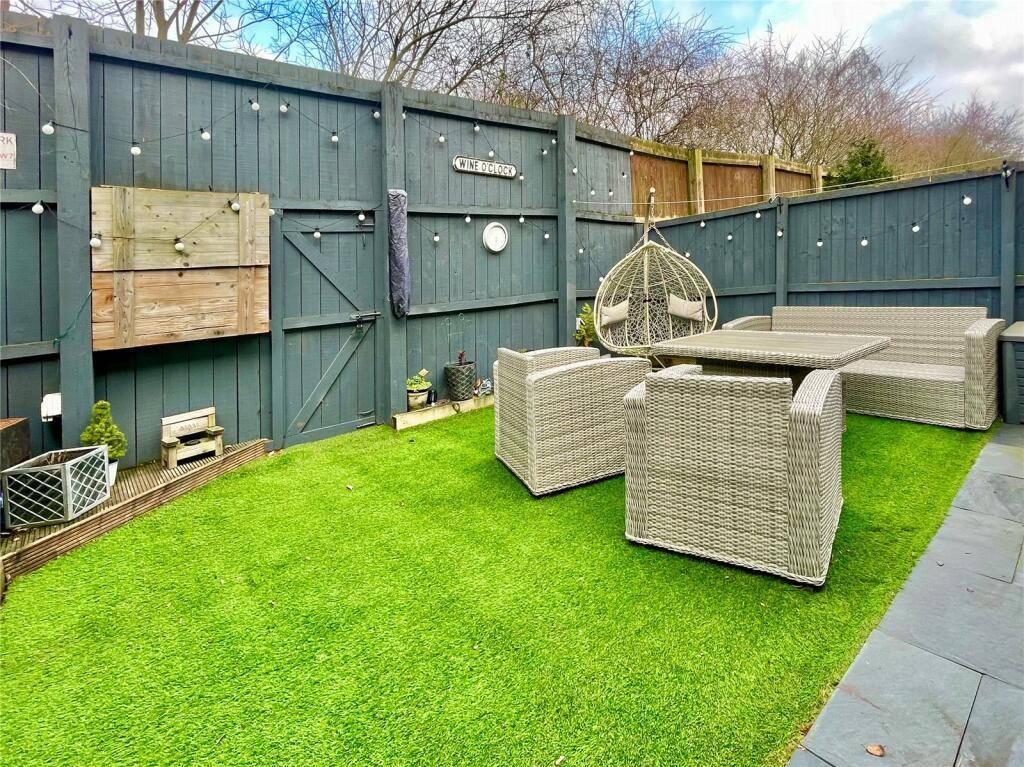 4 bed detached house for sale in Kingfisher Mews, Wombwell 26