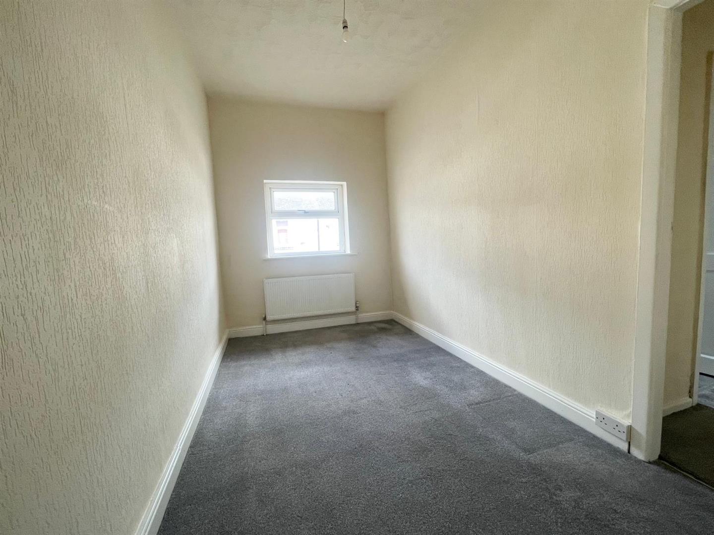2 bed terraced house to rent in St. Cuthbert Street, Burnley  - Property Image 4