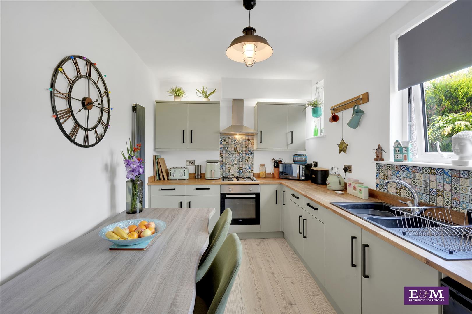 3 bed semi-detached house for sale in Ruskin Avenue, Padiham  - Property Image 5