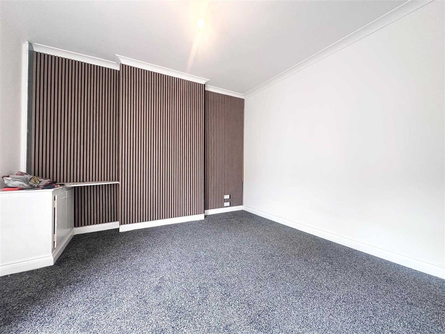 3 bed terraced house to rent in Dall Street, Burnley - Property Image 1