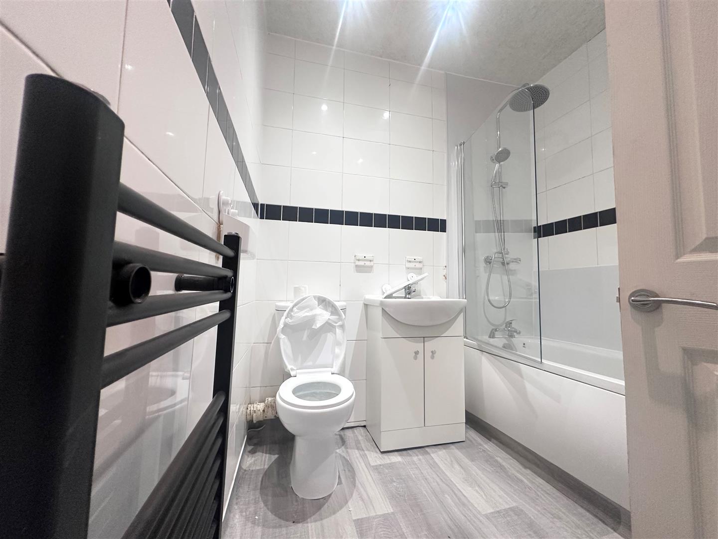 3 bed terraced house to rent in Dall Street, Burnley  - Property Image 3