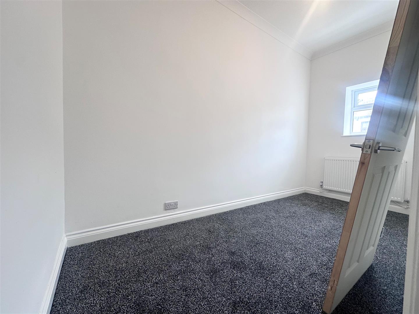3 bed terraced house to rent in Dall Street, Burnley  - Property Image 4