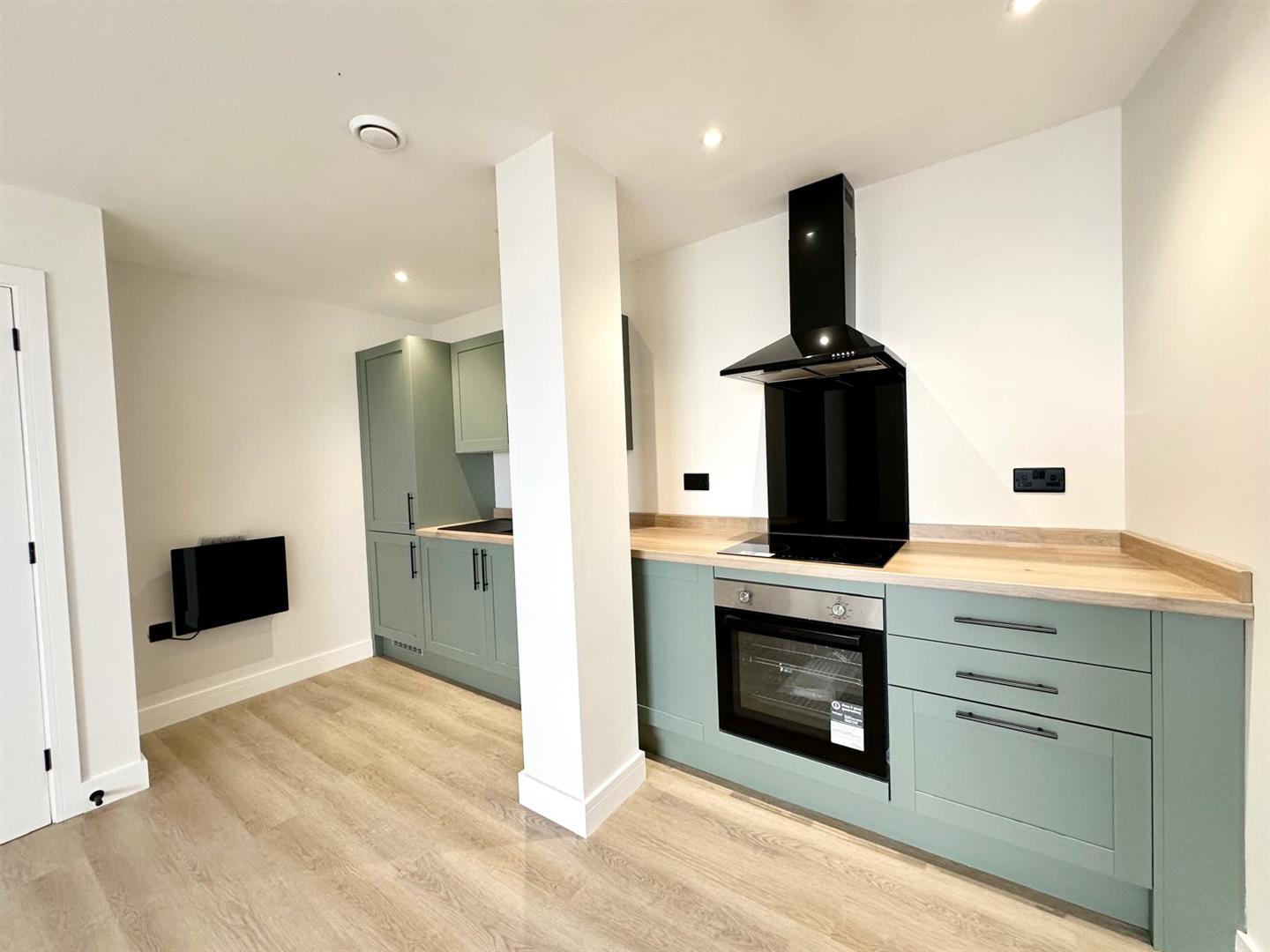 2 bed flat to rent in Sheffield Road, Barnsley 5