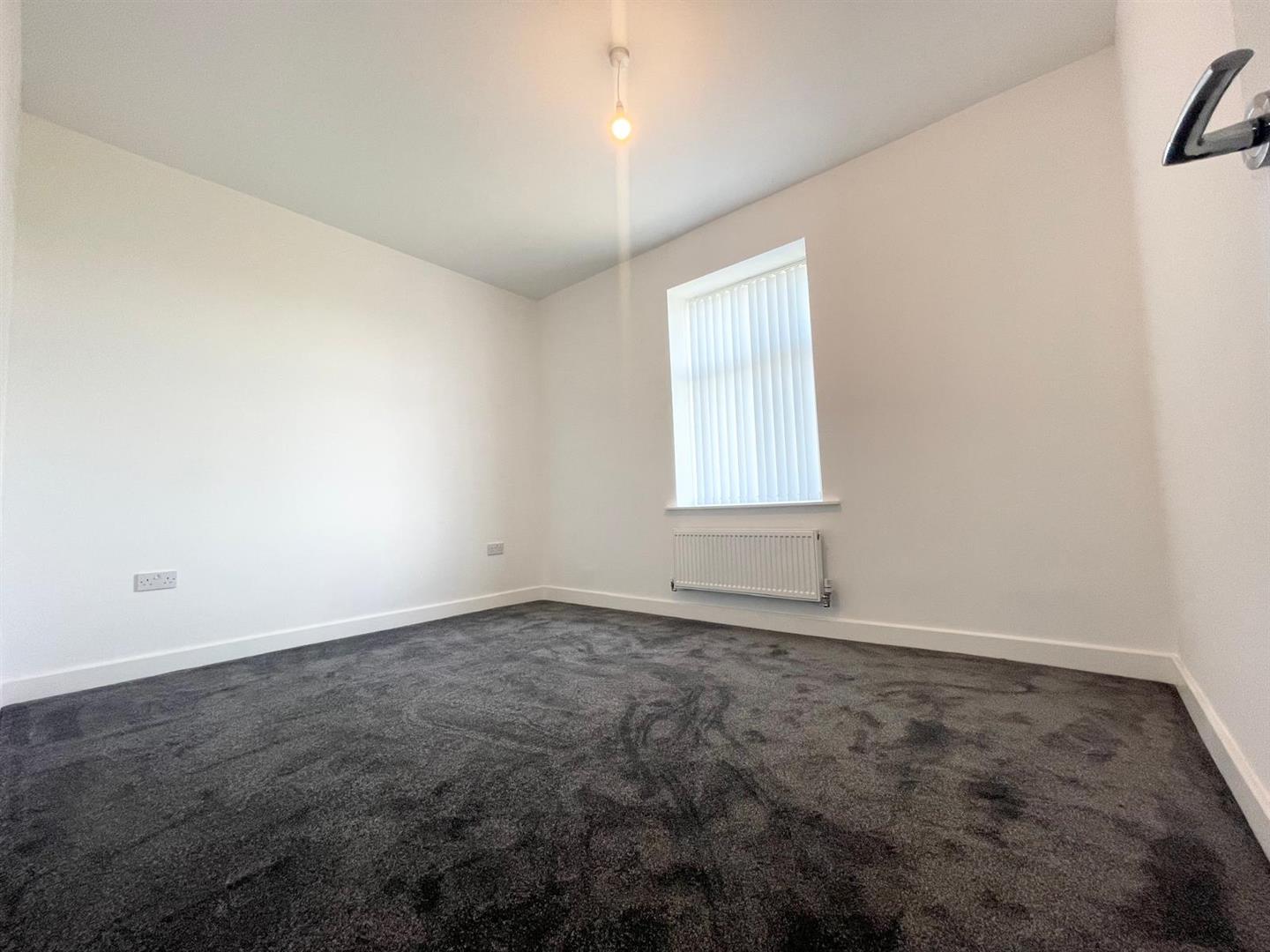 2 bed terraced house to rent in Piccadilly Road, Burnley  - Property Image 4