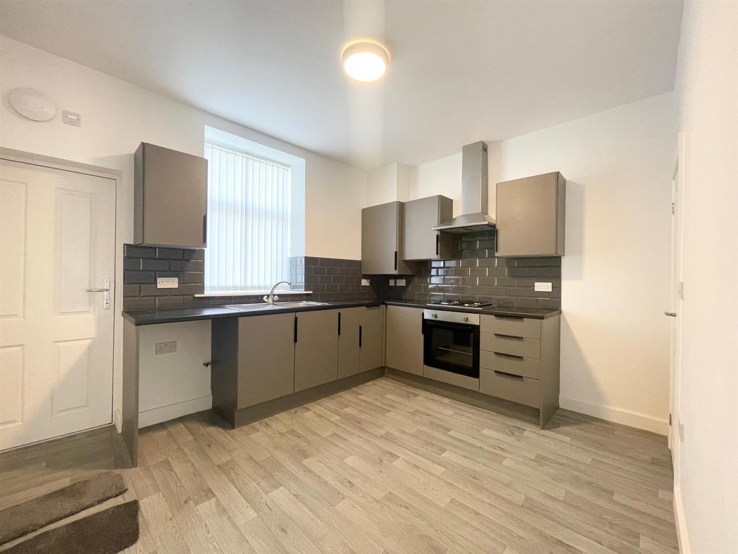2 bed terraced house to rent in Piccadilly Road, Burnley  - Property Image 2