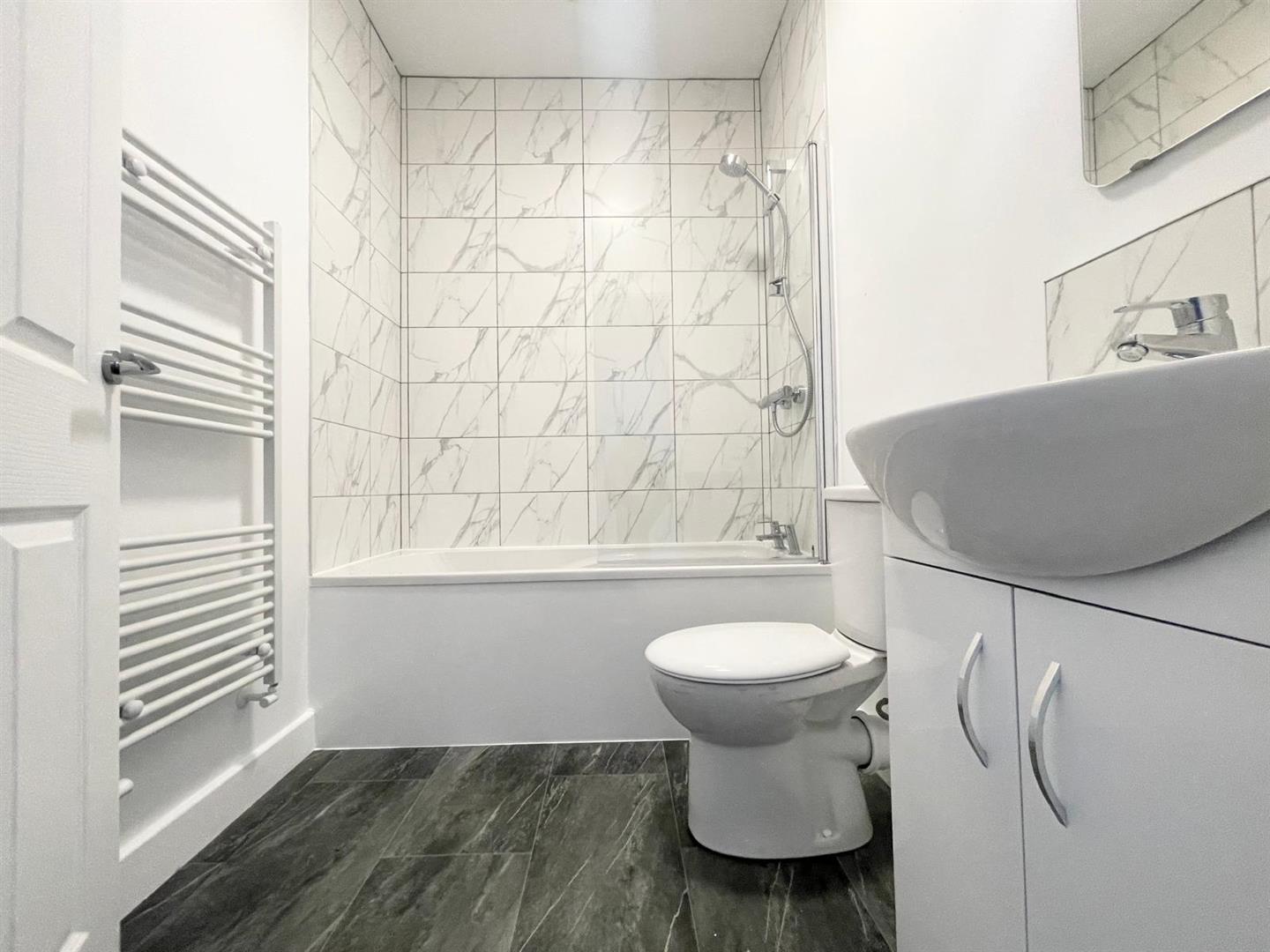 2 bed terraced house to rent in Piccadilly Road, Burnley  - Property Image 6