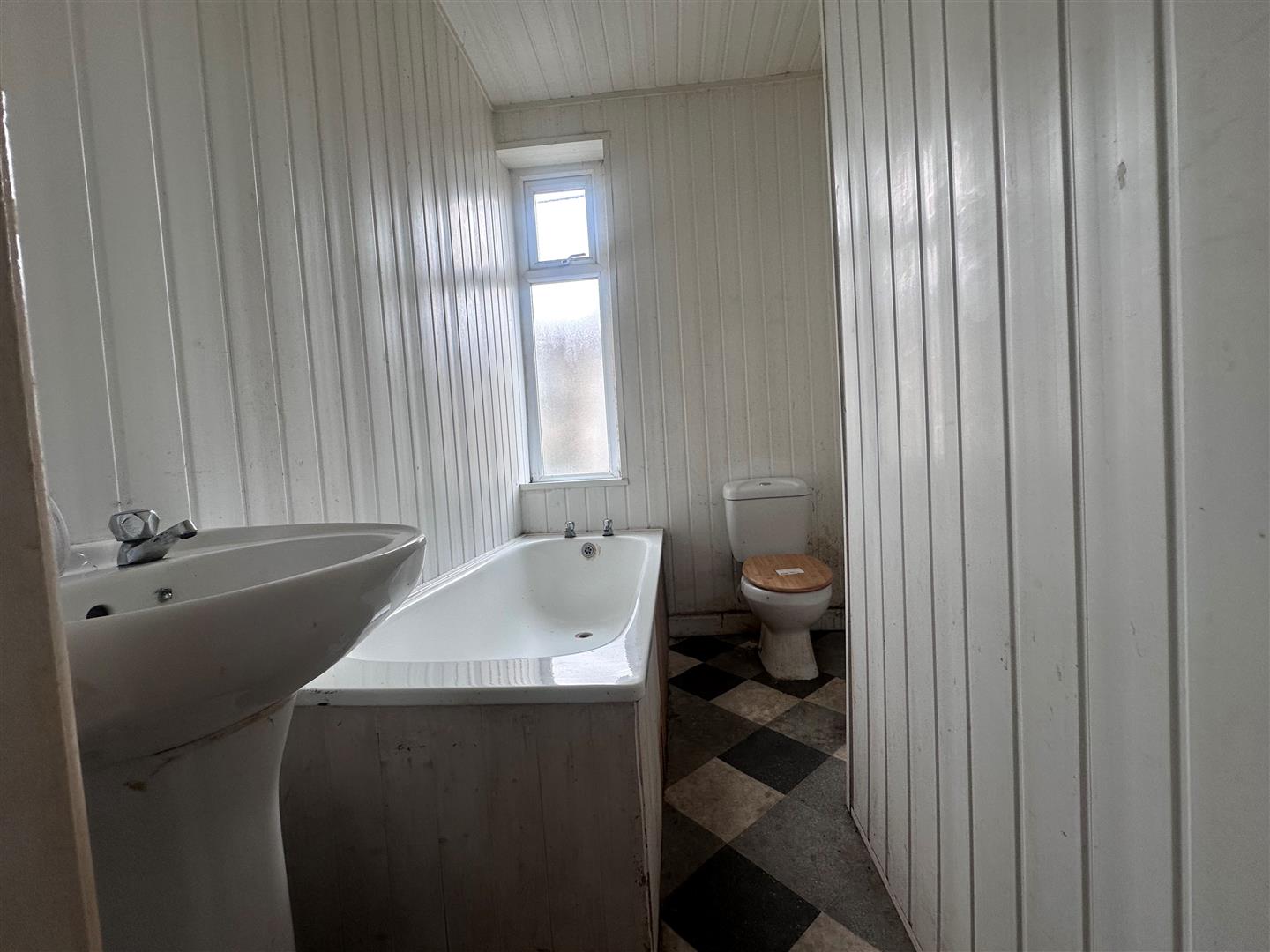 2 bed terraced house for sale in Branch Road, Burnley  - Property Image 4