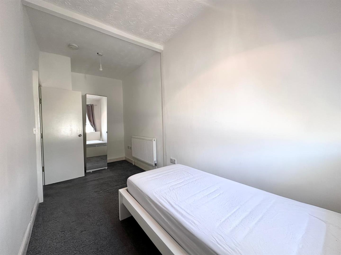 2 bed terraced house for sale in Plumbe Street, Burnley  - Property Image 8