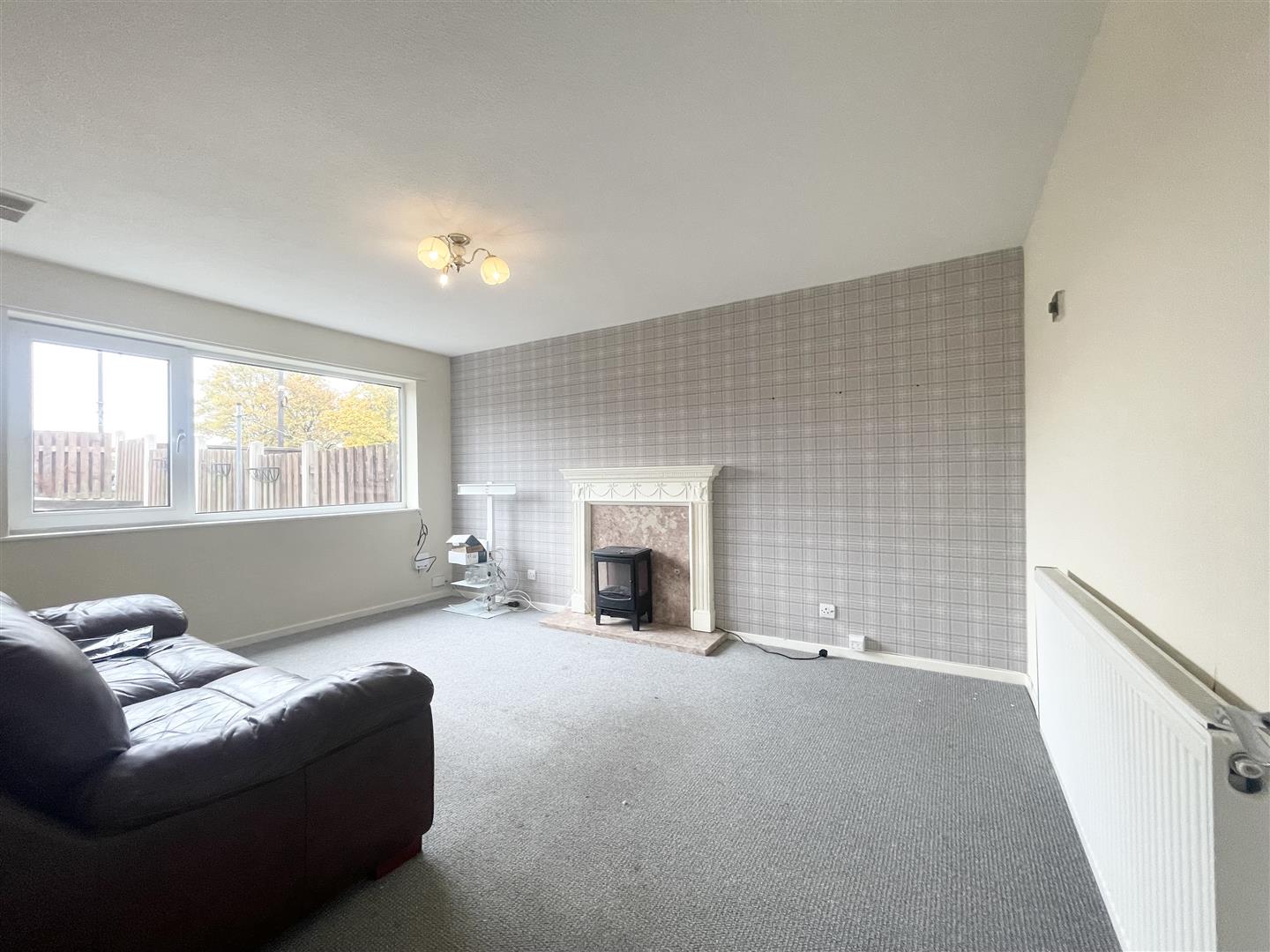 3 bed terraced house for sale in Aylesbury Walk, Burnley 1