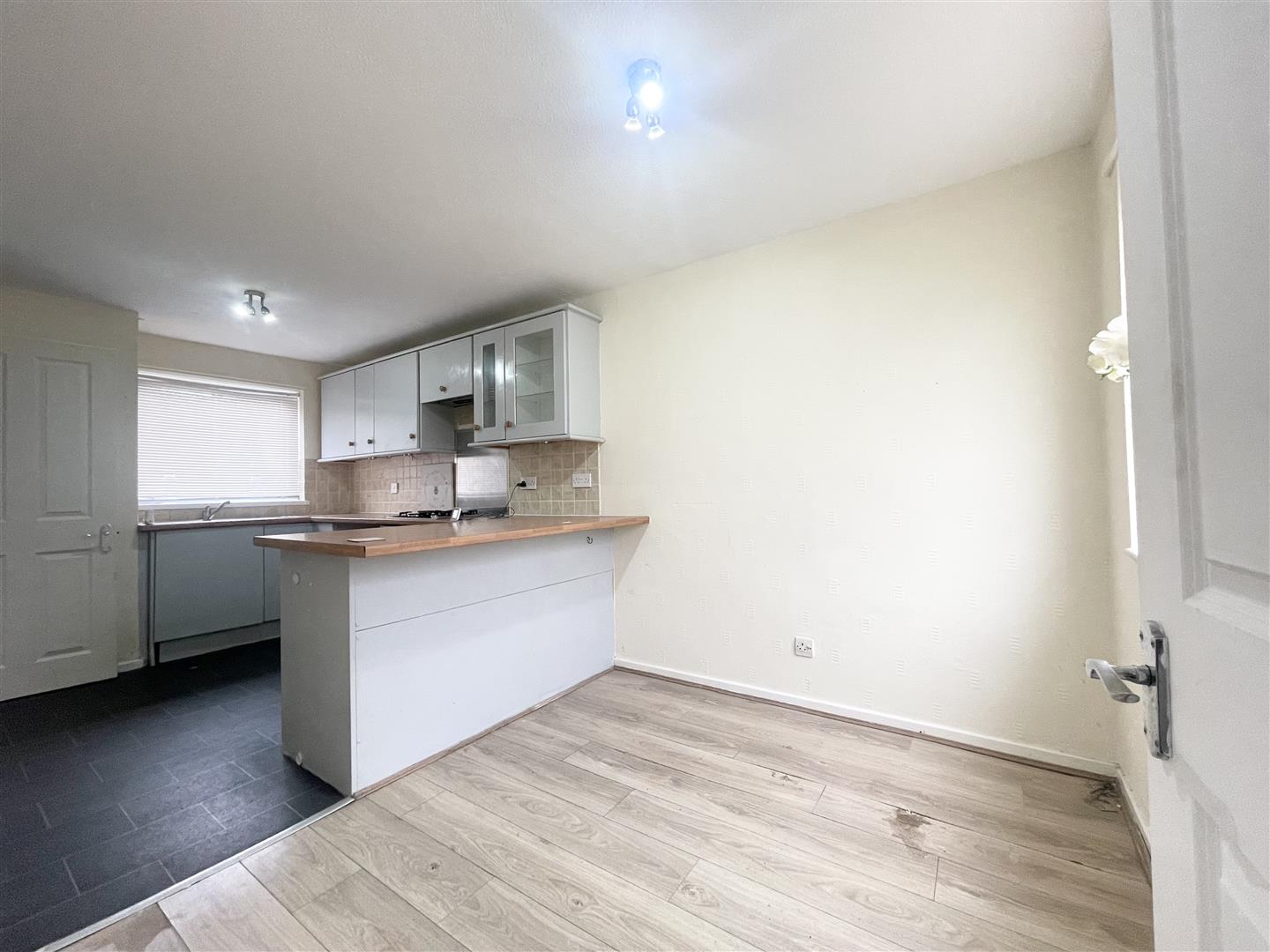 3 bed terraced house for sale in Aylesbury Walk, Burnley  - Property Image 3