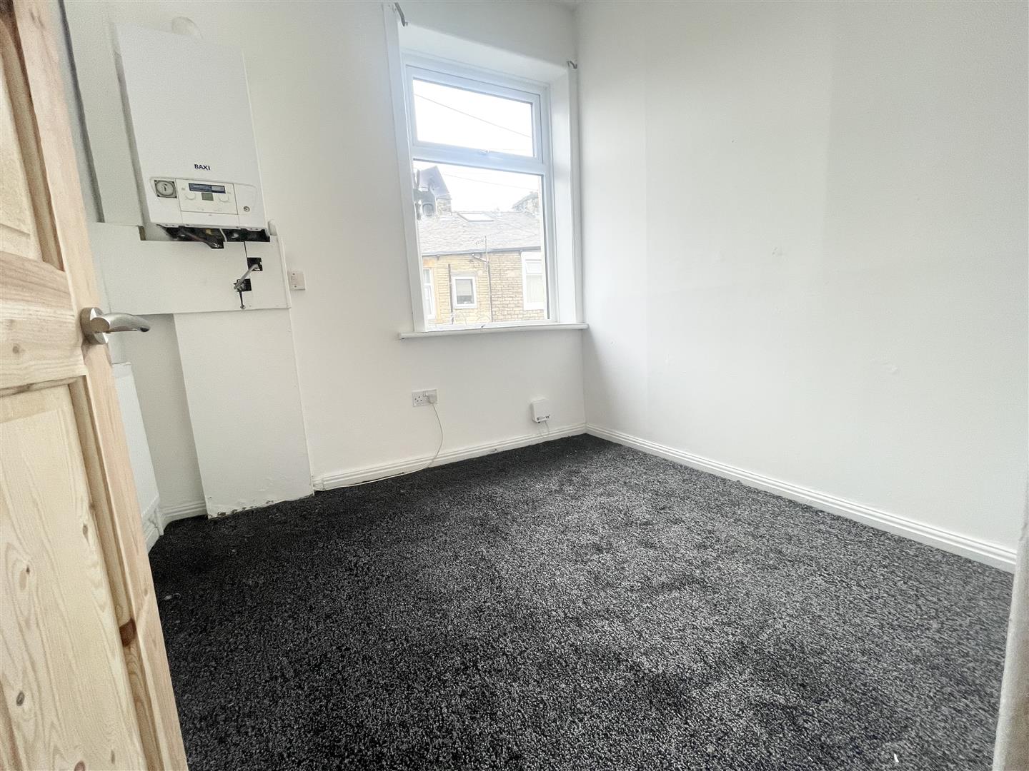 3 bed terraced house to rent in Laithe Street, Burnley  - Property Image 5