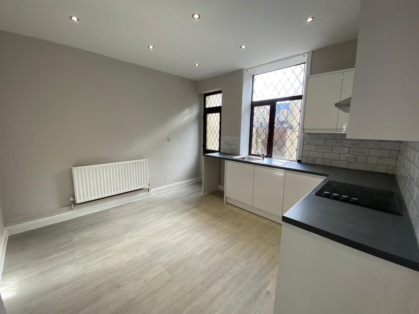 2 bed end of terrace house to rent in Scarlett Street, Burnley  - Property Image 4