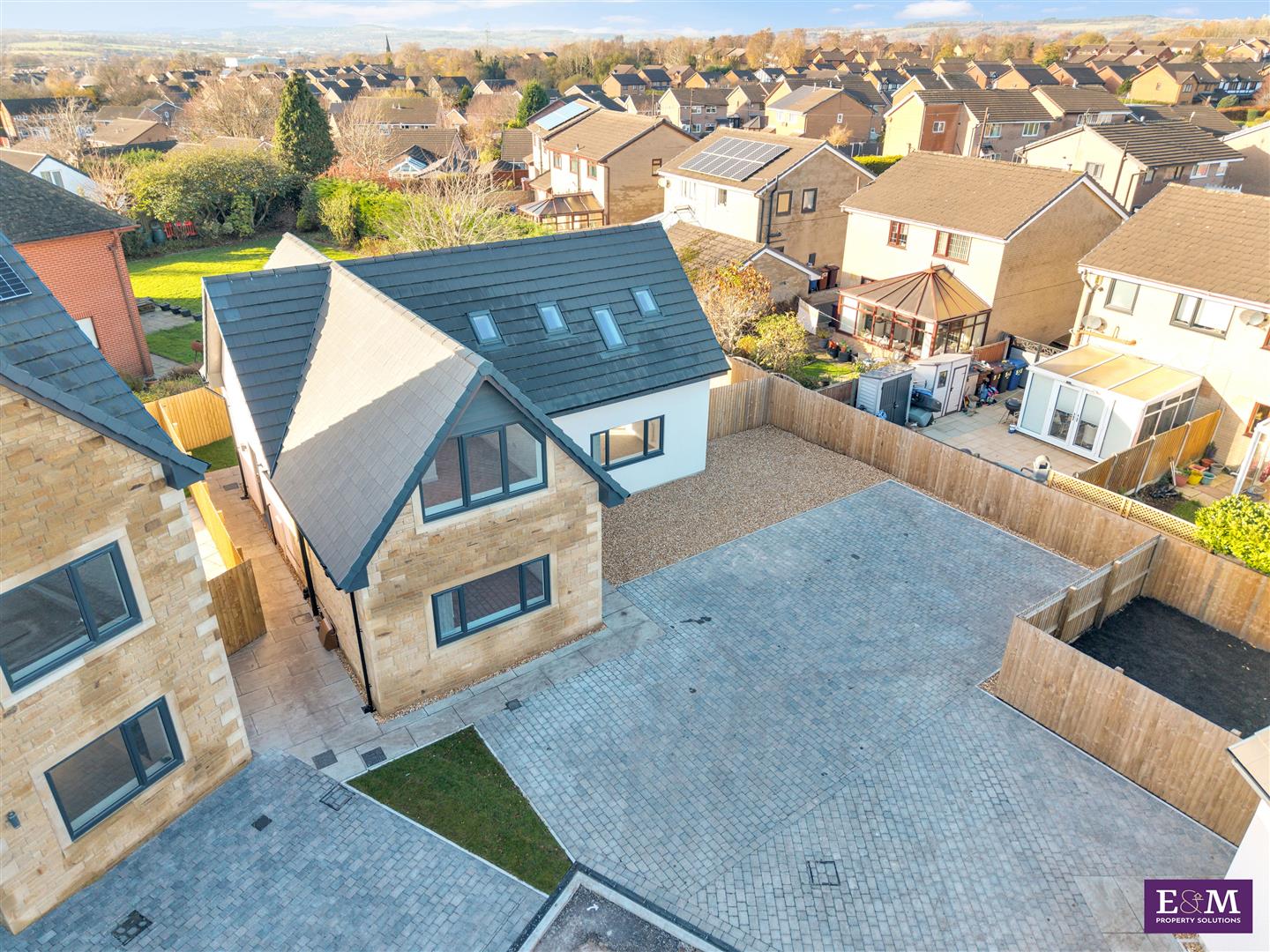 4 bed detached house for sale in Southern Court, Burnley  - Property Image 1