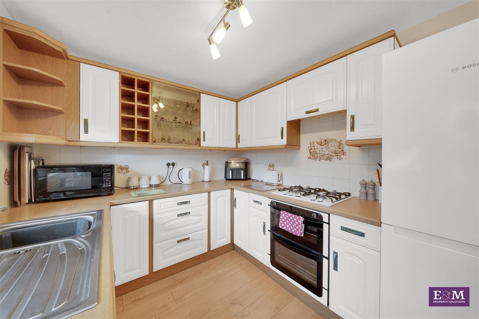 3 bed semi-detached house for sale in Hillingdon Road, Burnley  - Property Image 5