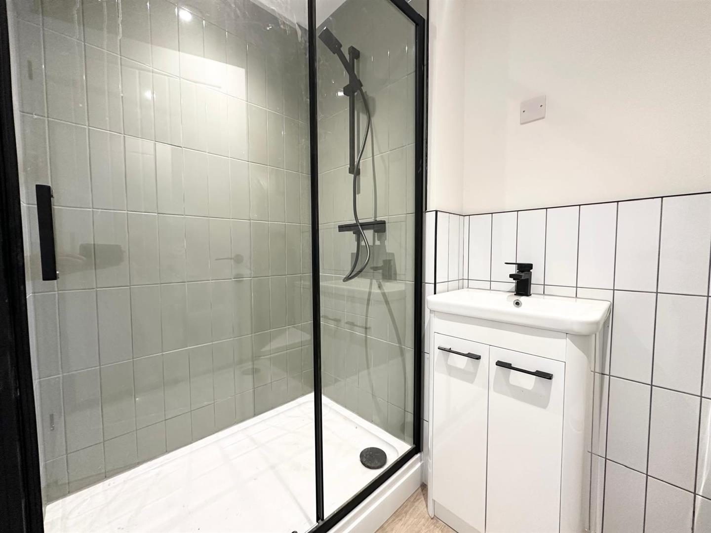 2 bed flat to rent in Sheffield Road, Barnsley 11