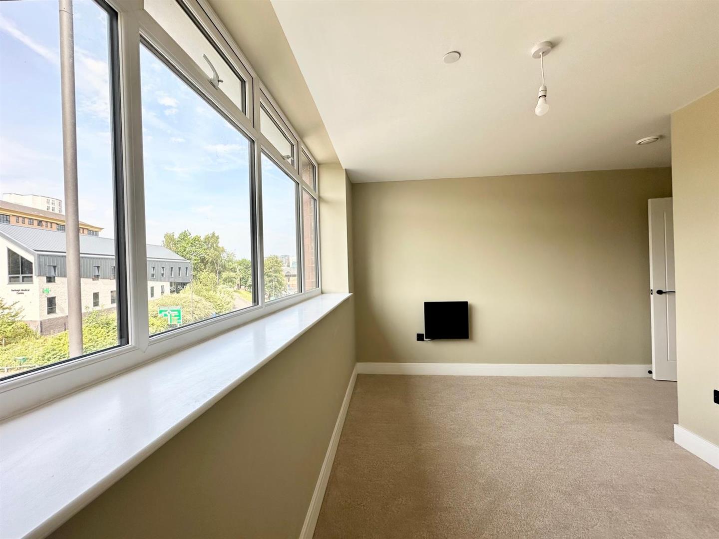 2 bed flat to rent in Sheffield Road, Barnsley 6