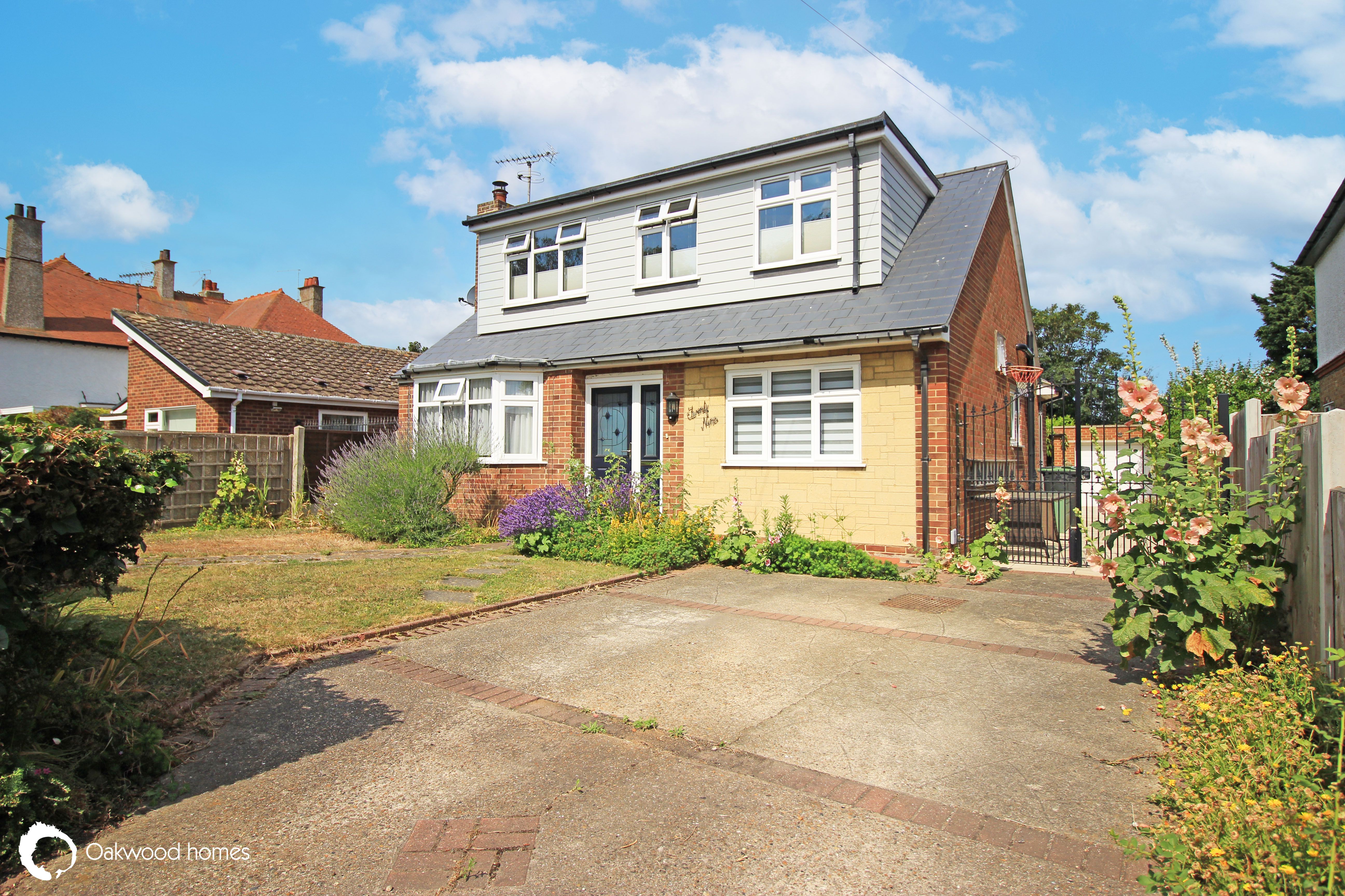 4 bed detached house for sale in Kingsgate Avenue, Broadstairs - Property Image 1