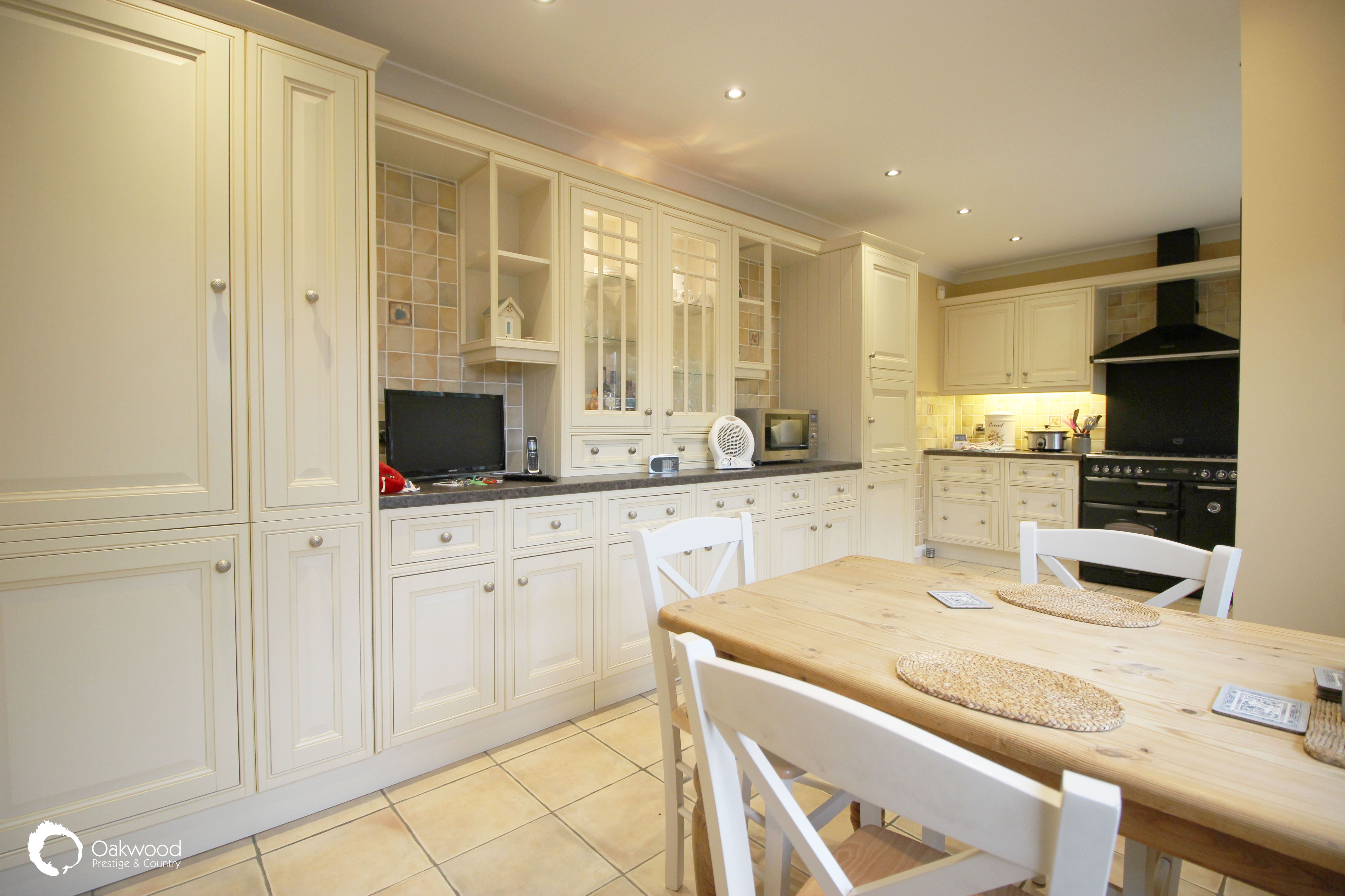 4 bed detached house for sale in Thrupp Paddock, Broadstairs  - Property Image 9