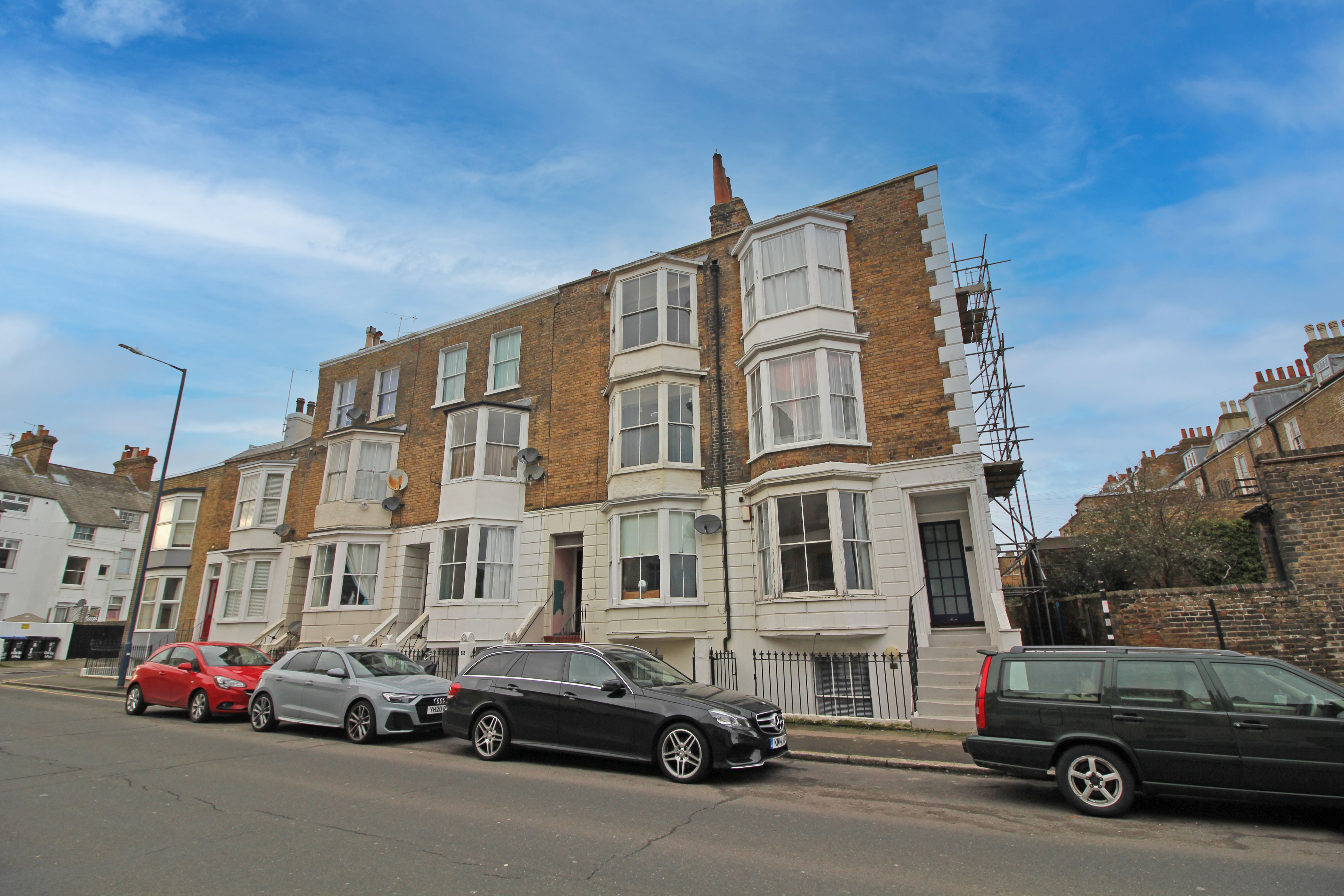 3 bed maisonette to rent in St Augustines Road, Ramsgate - Property Image 1