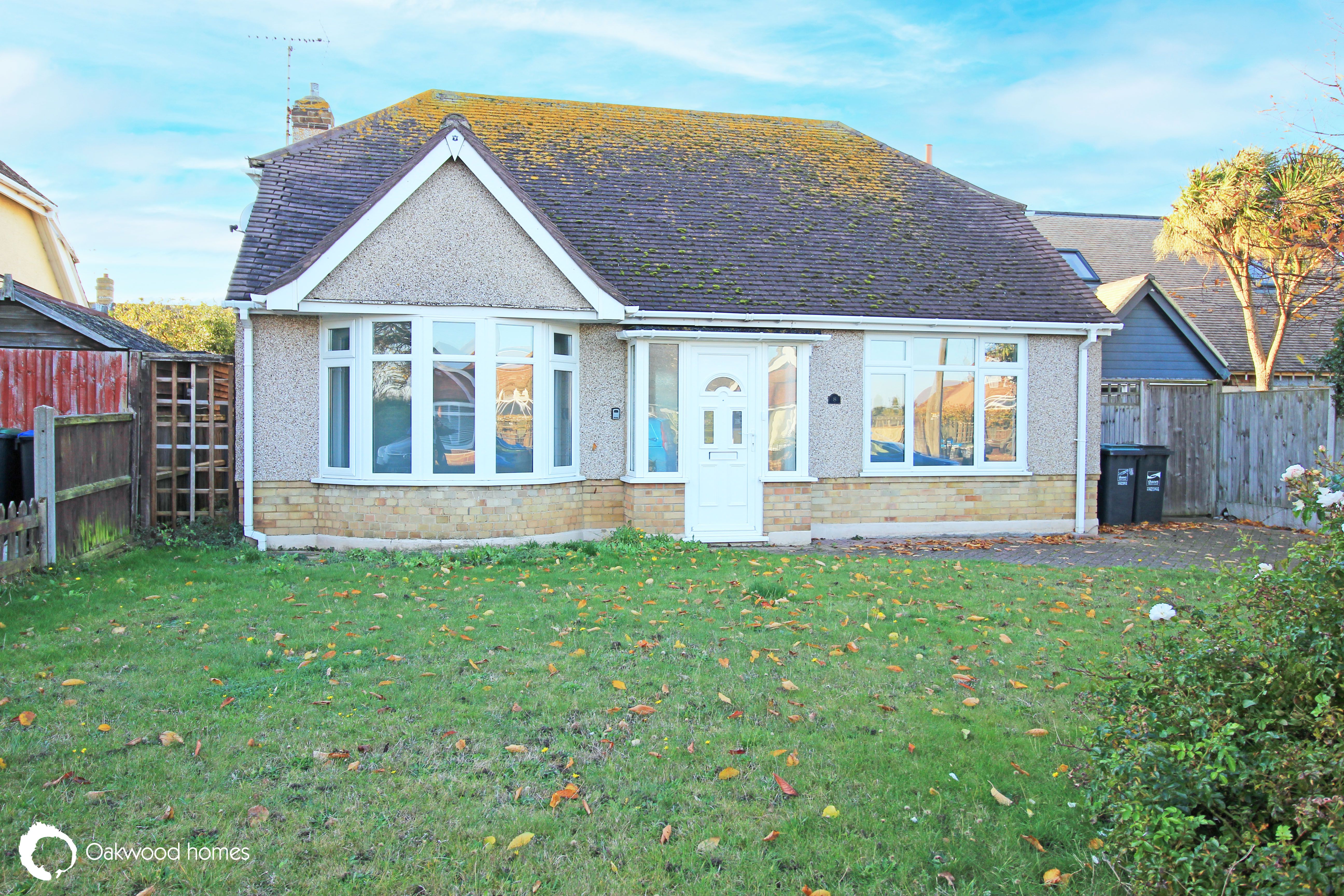 2 bed bungalow to rent in Edward Drive, Birchington  - Property Image 1