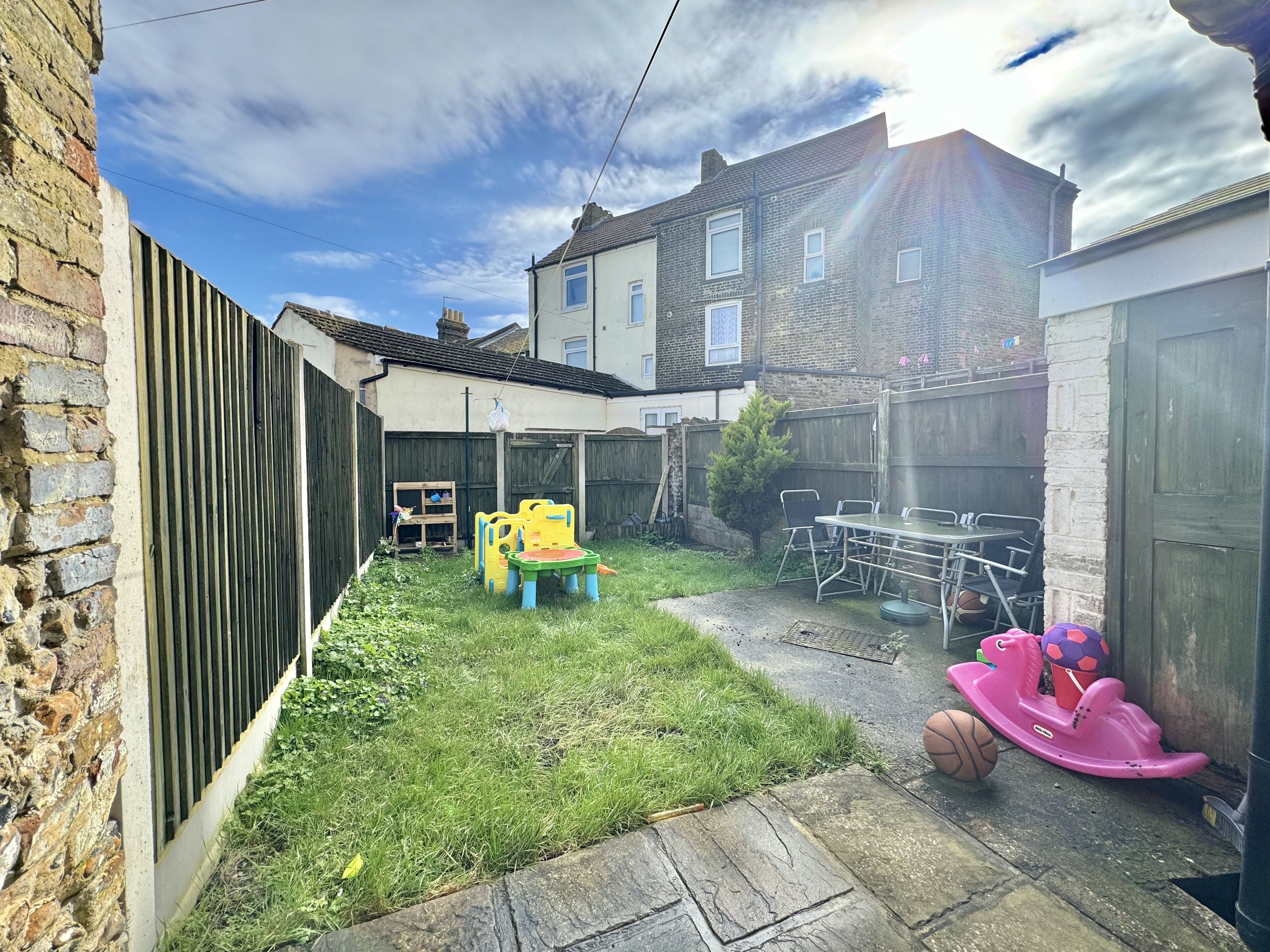 2 bed terraced house to rent in Alexandra Road, Ramsgate  - Property Image 7