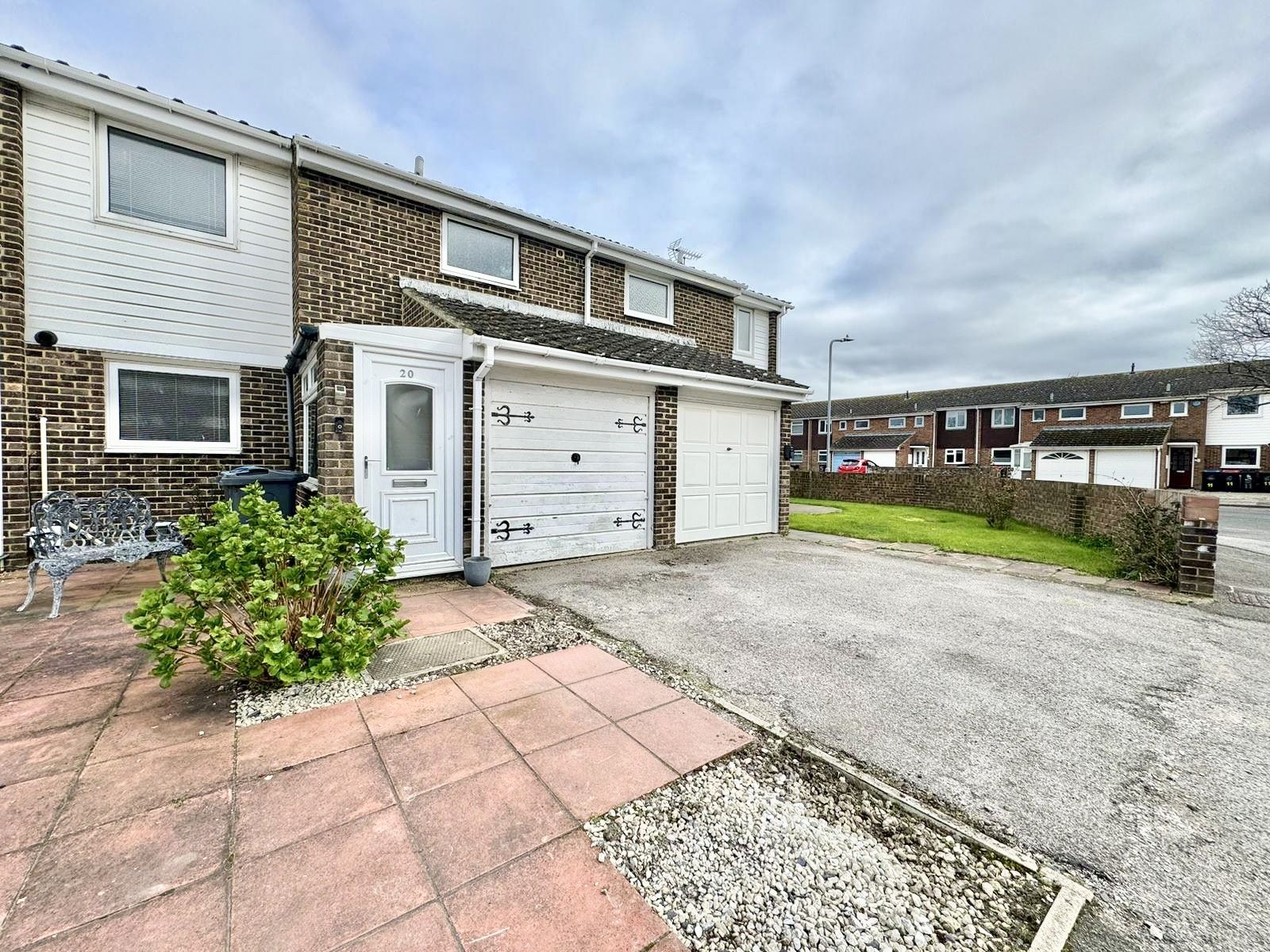 3 bed terraced house to rent in The School Close, Westgate On Sea  - Property Image 2