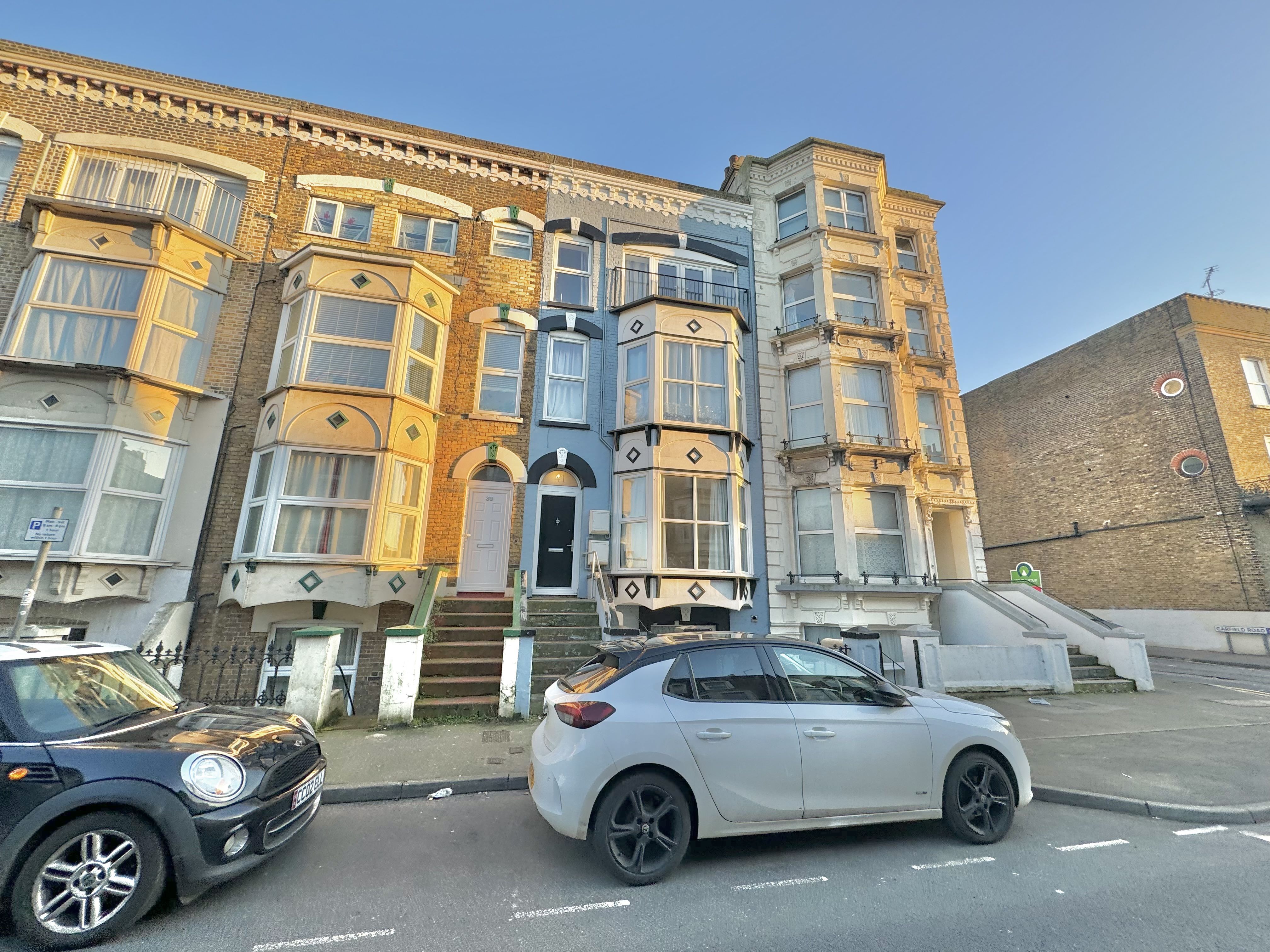 1 bed flat to rent in Canterbury Road, Margate - Property Image 1