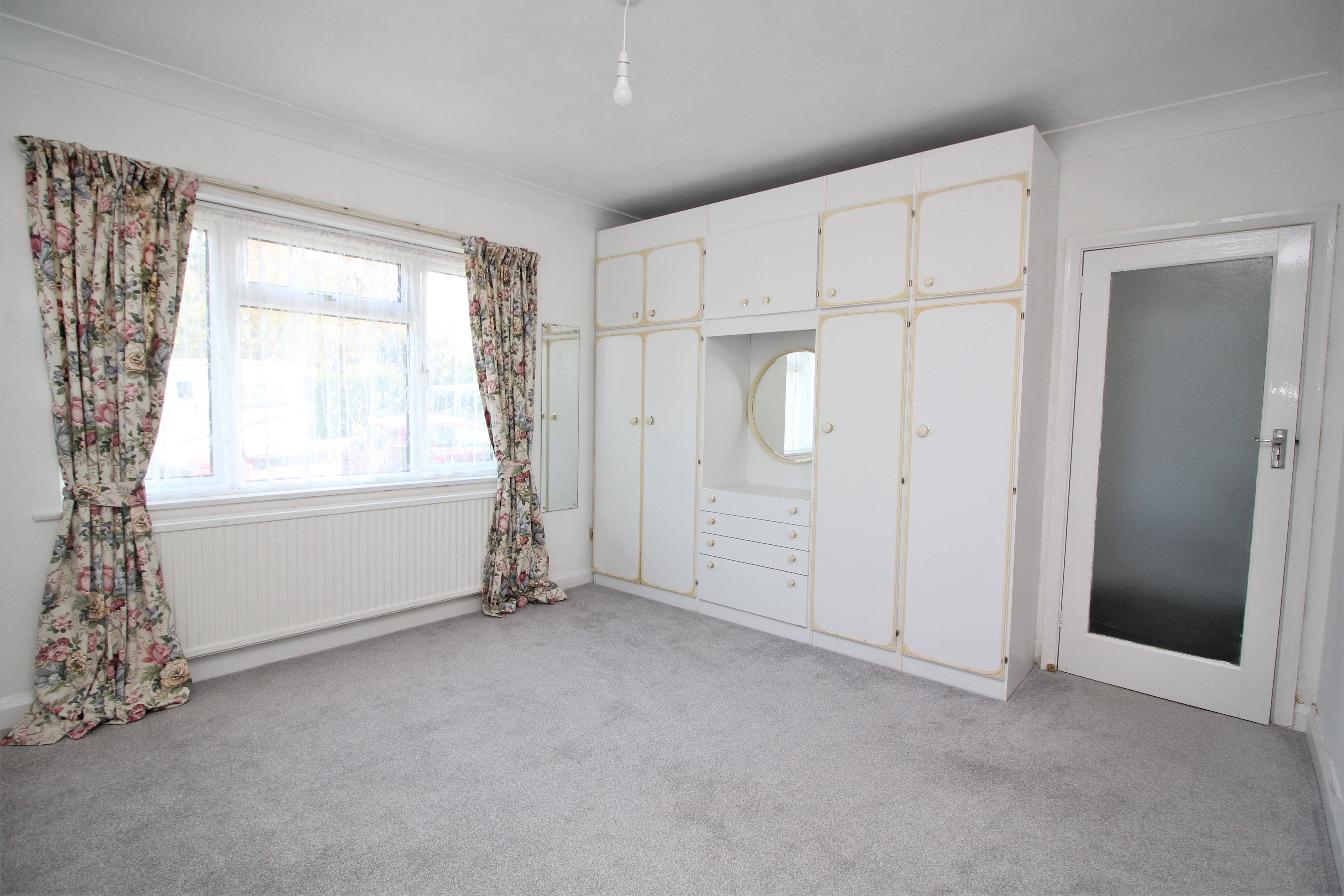 2 bed bungalow to rent in Park Crescent Road, Margate  - Property Image 9