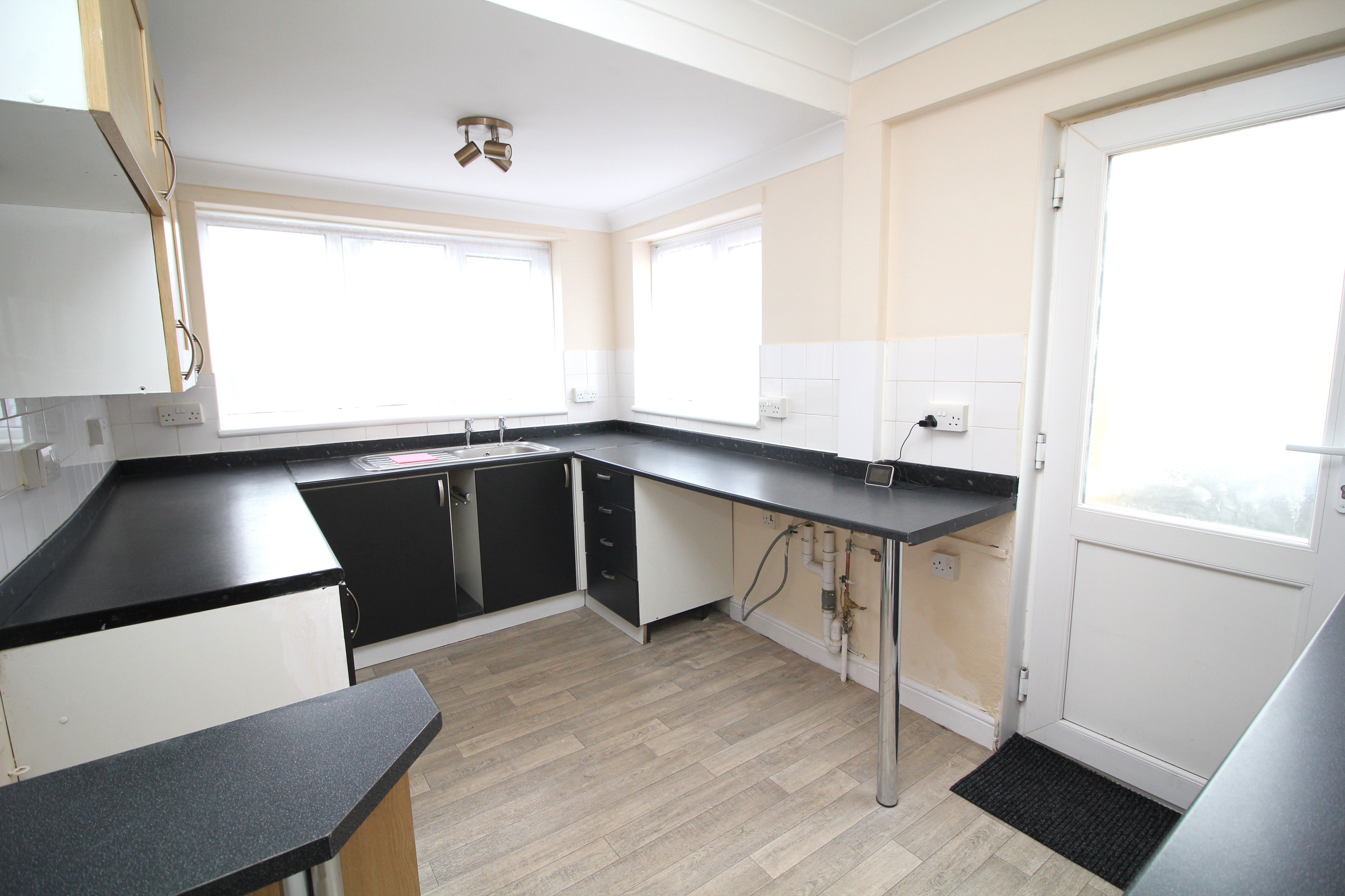 3 bed semi-detached house to rent in Lincoln Gardens, Birchington  - Property Image 5