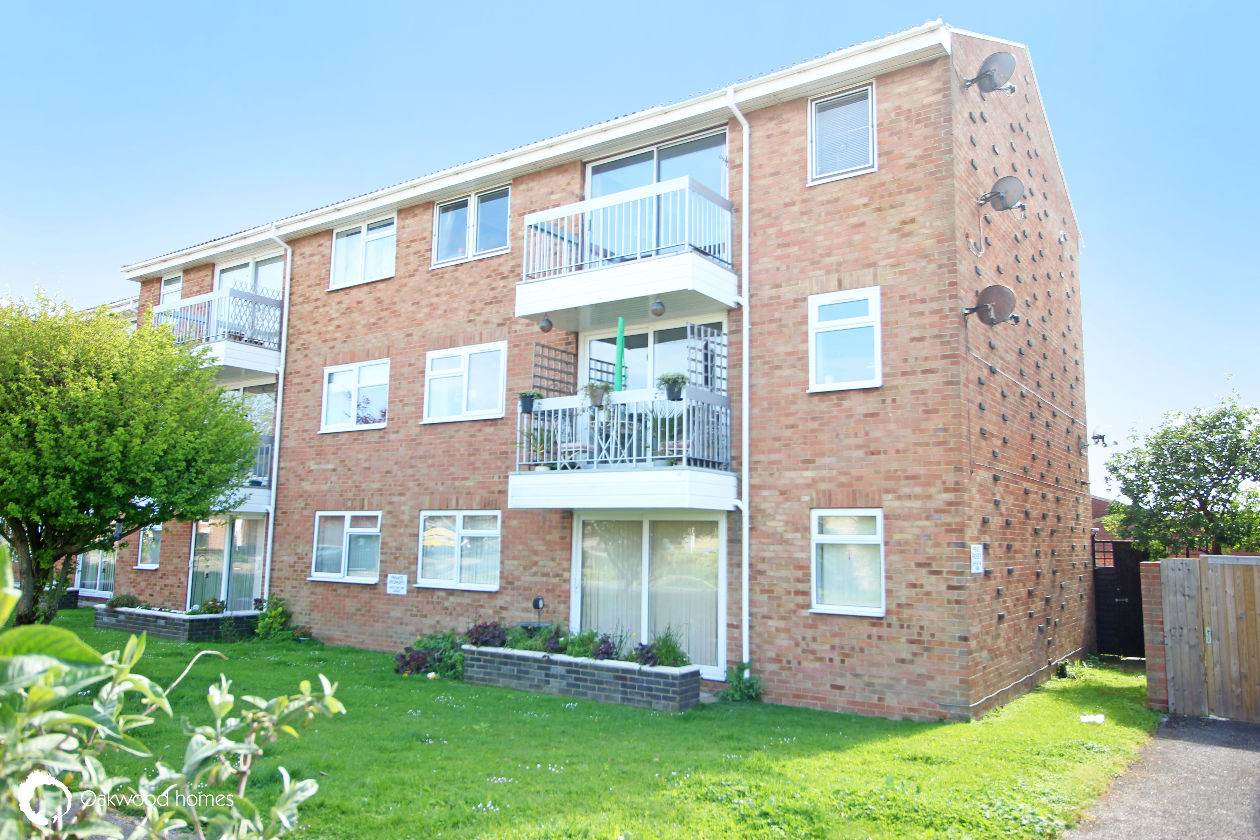 2 bed flat for sale in Eynsford Close, Palm Bay  - Property Image 7
