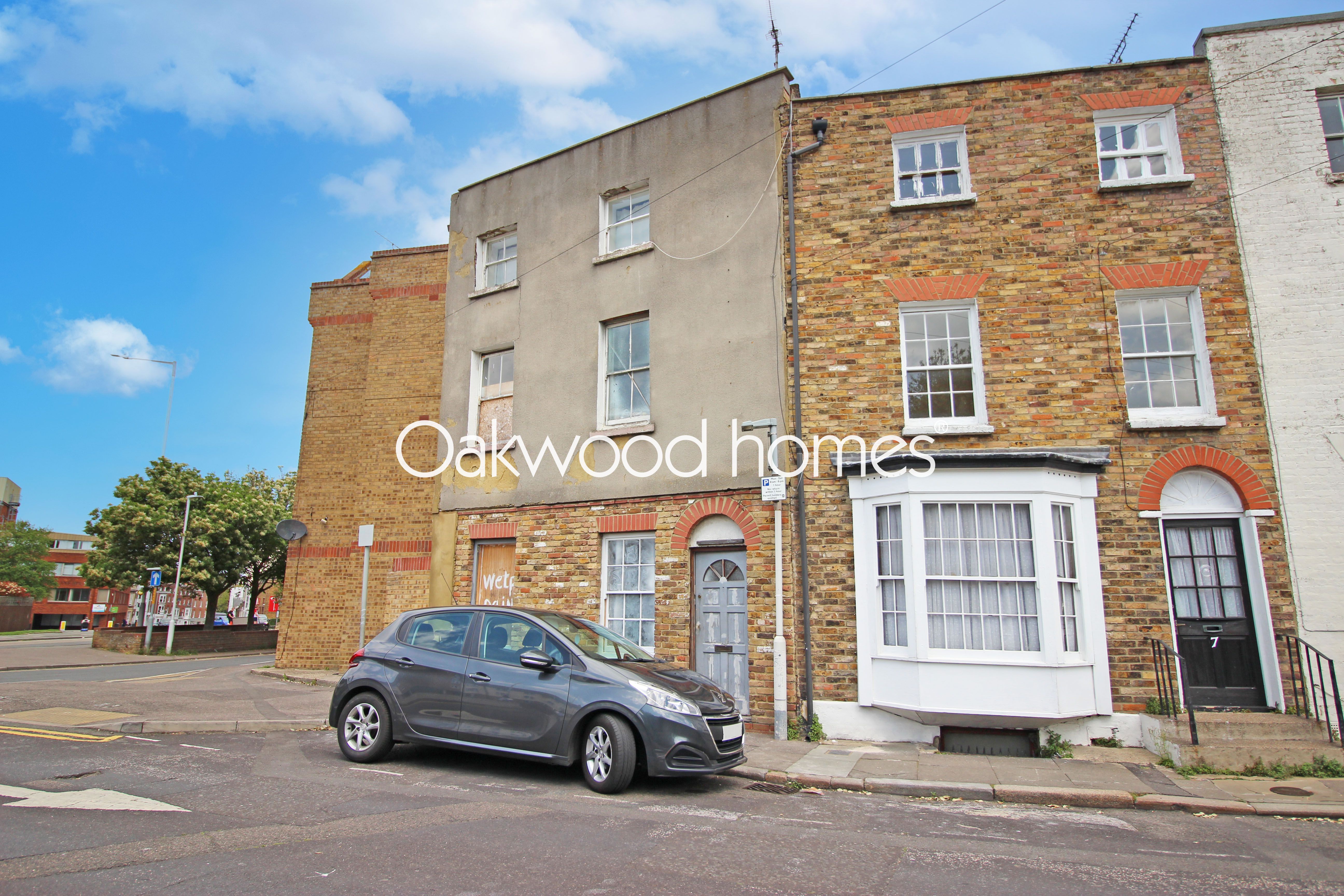 6 bed terraced house for sale in Charlotte Square, Margate - Property Image 1