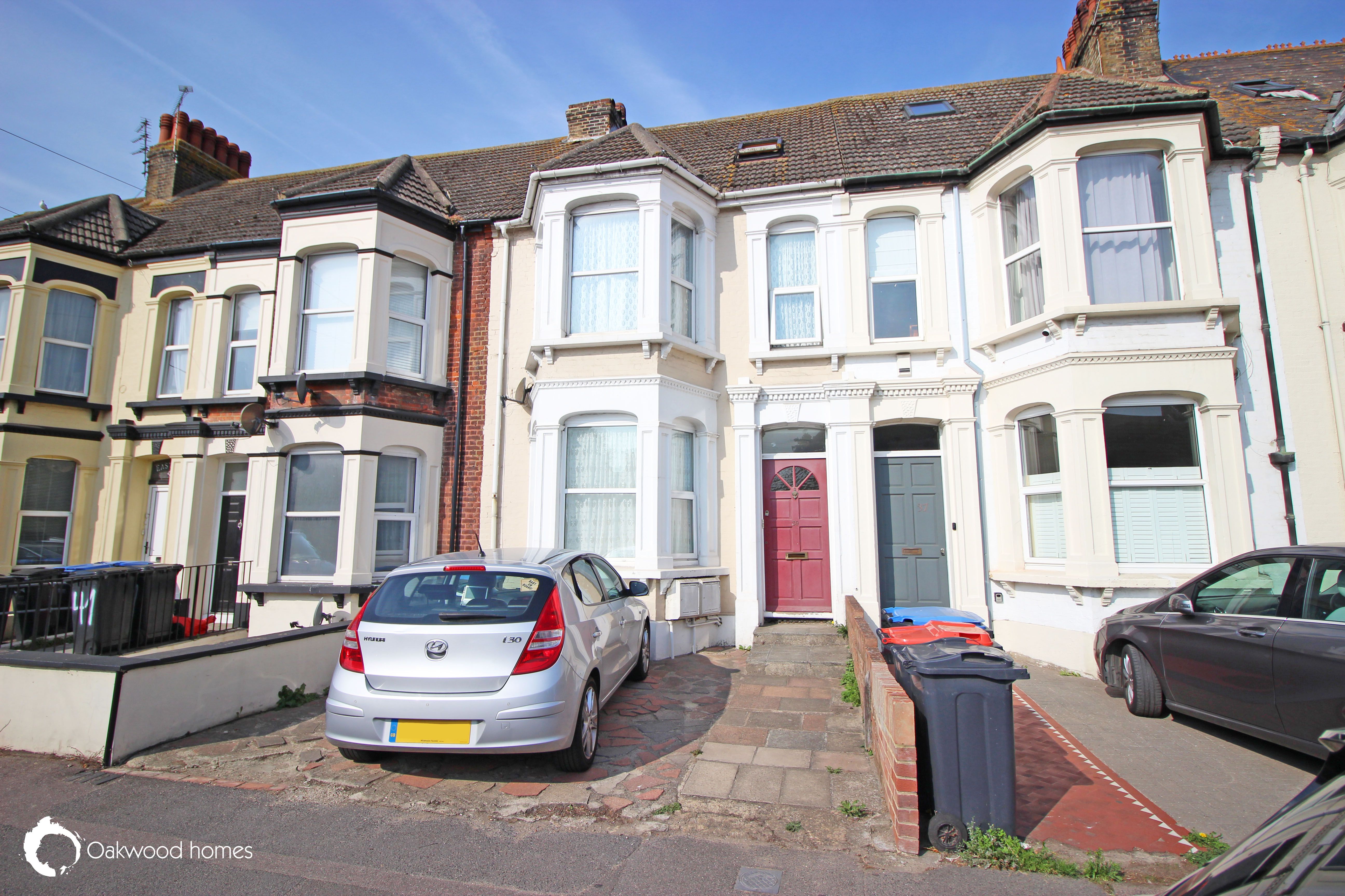 3 bed flat for sale in 39 Ramsgate Road, Margate - Property Image 1