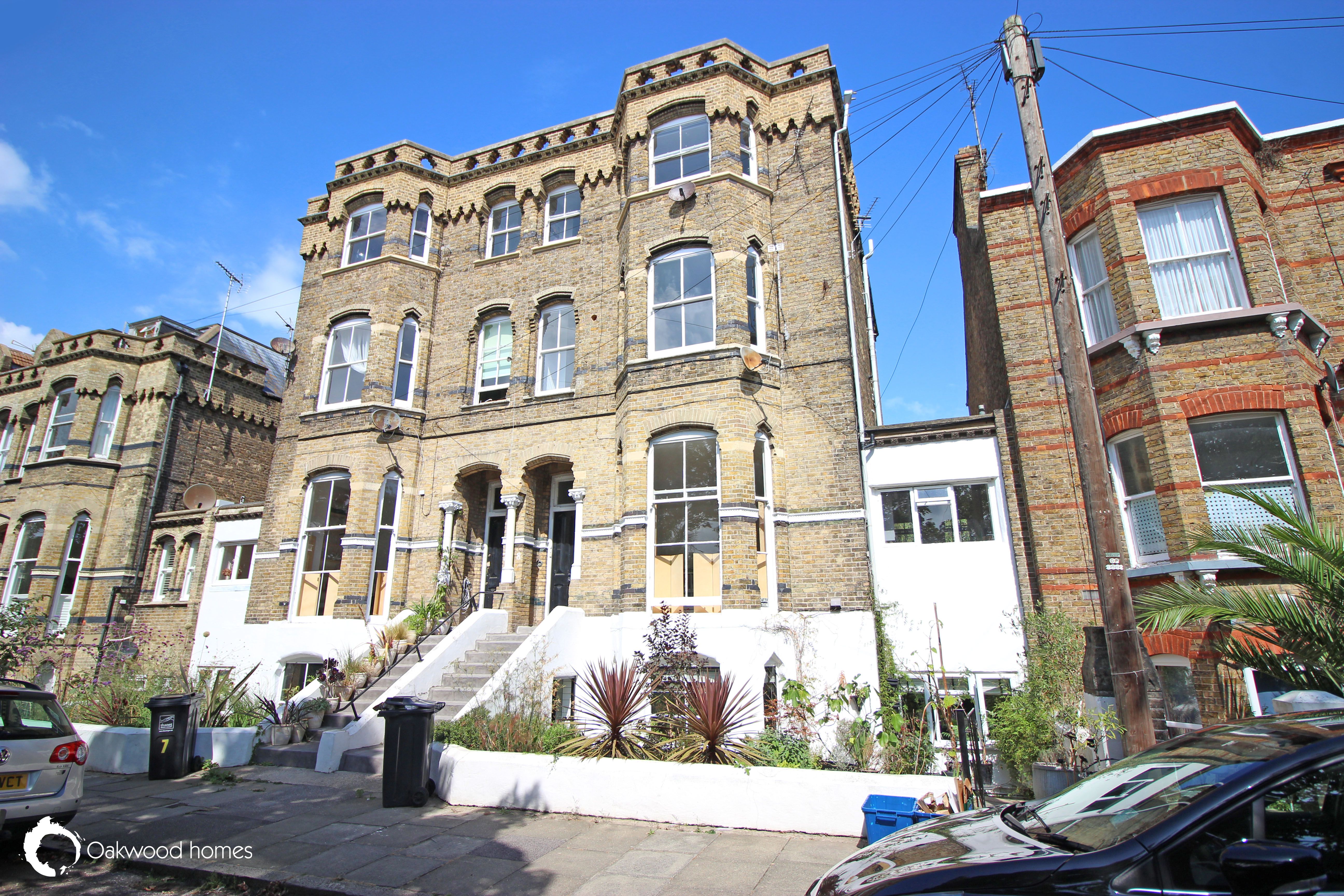 2 bed flat for sale in 8 Clarendon Road, Margate - Property Image 1