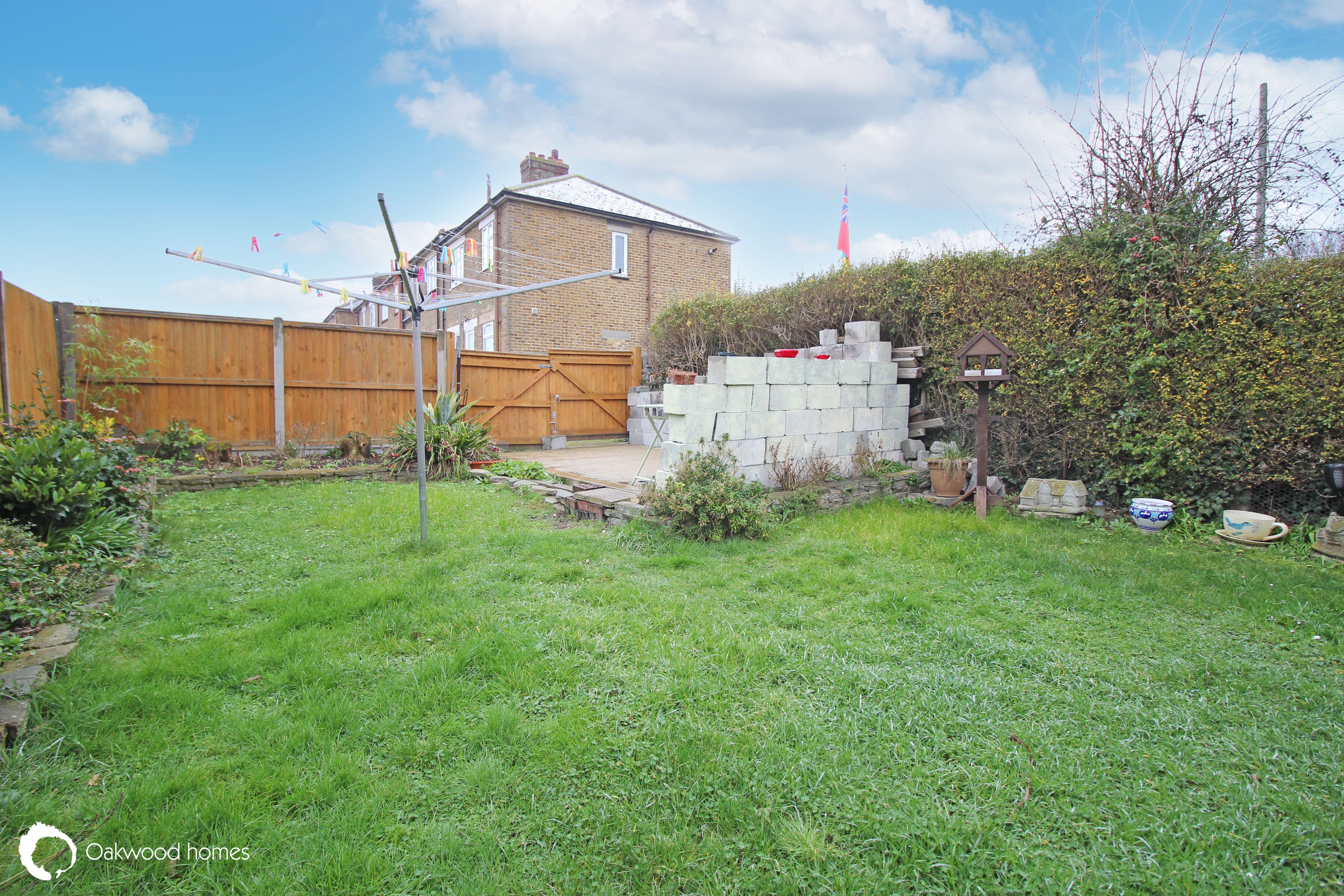 3 bed semi-detached house for sale in Arlington Gardens, Margate  - Property Image 2