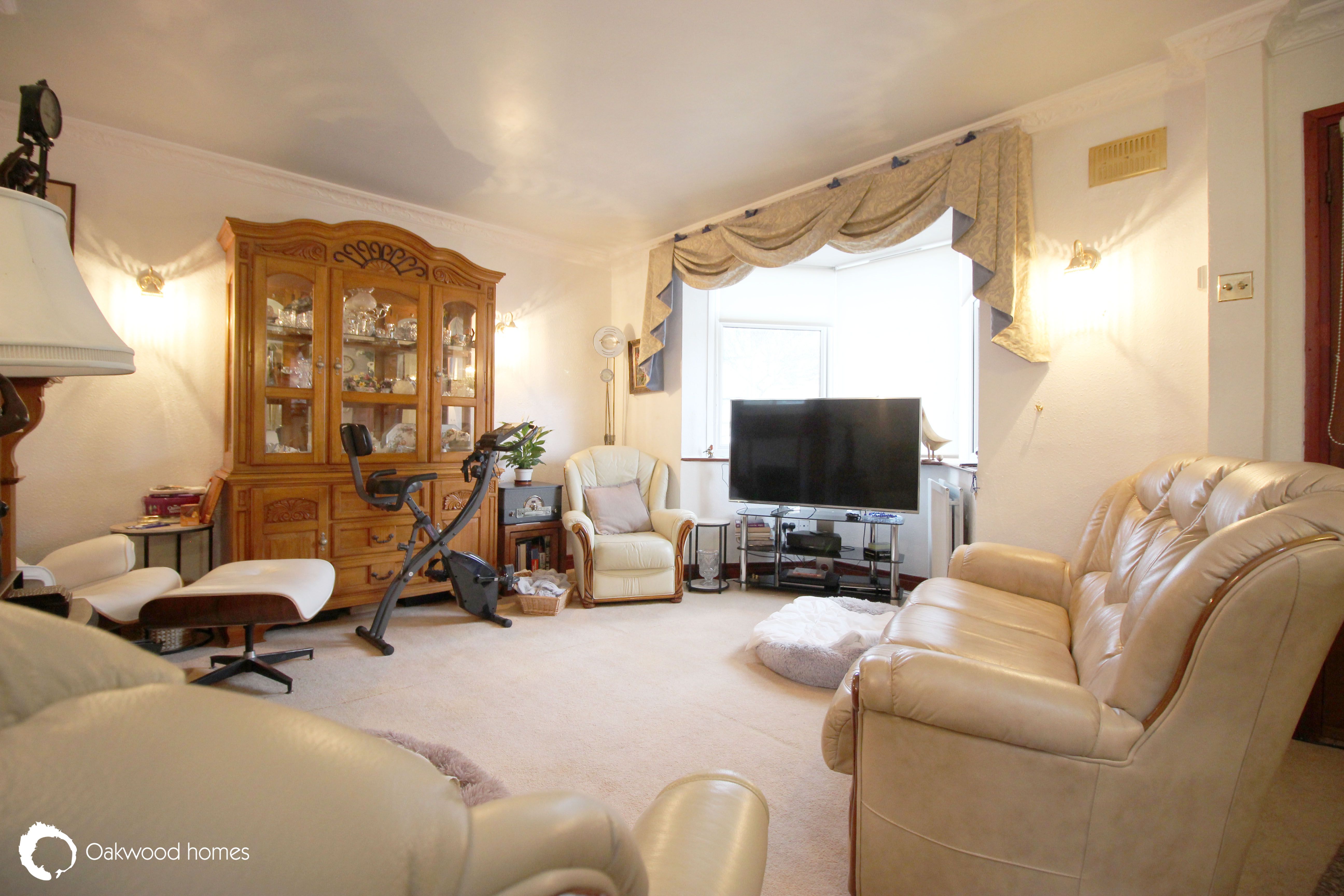 3 bed semi-detached house for sale in Arlington Gardens, Margate  - Property Image 3