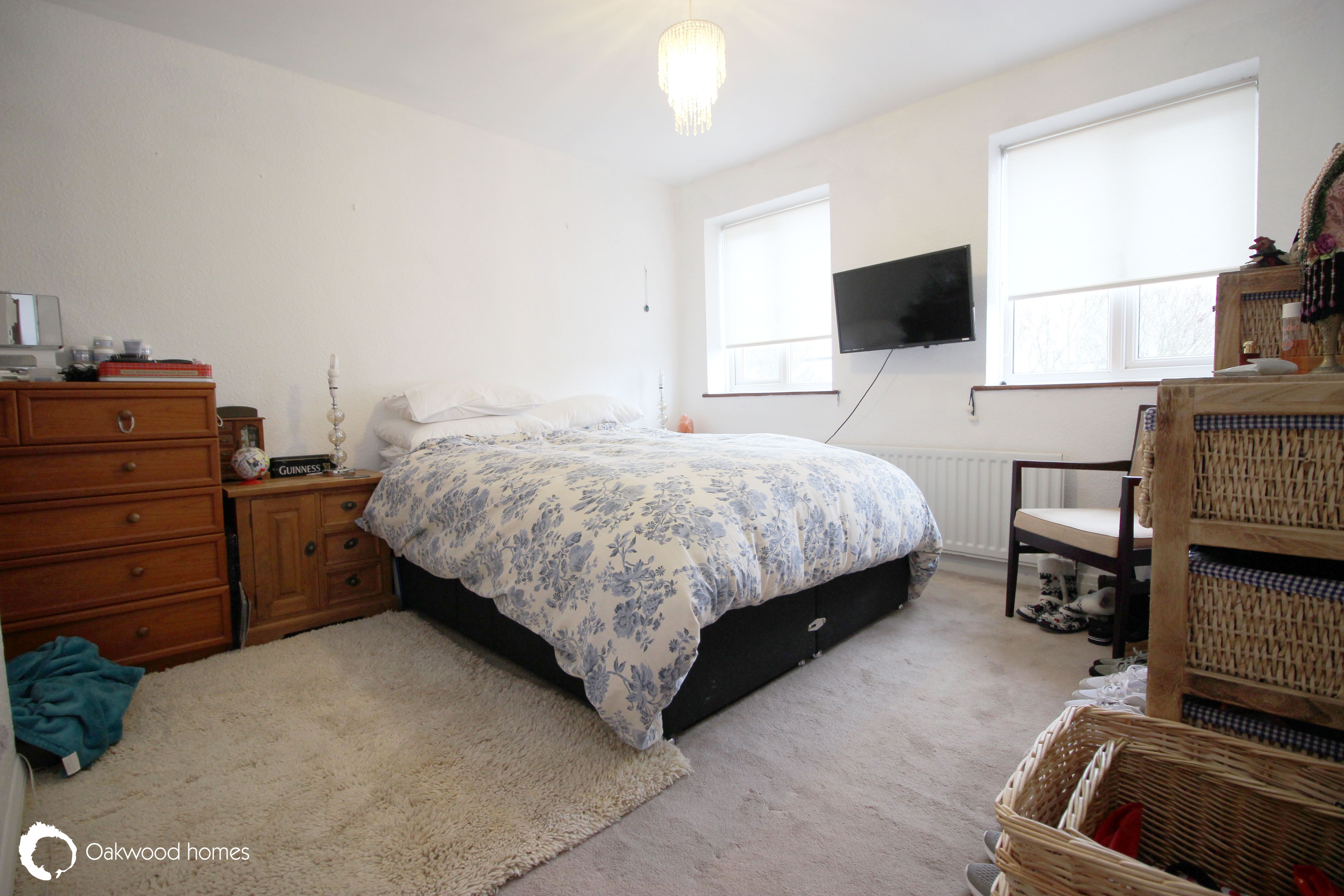 3 bed semi-detached house for sale in Arlington Gardens, Margate  - Property Image 5