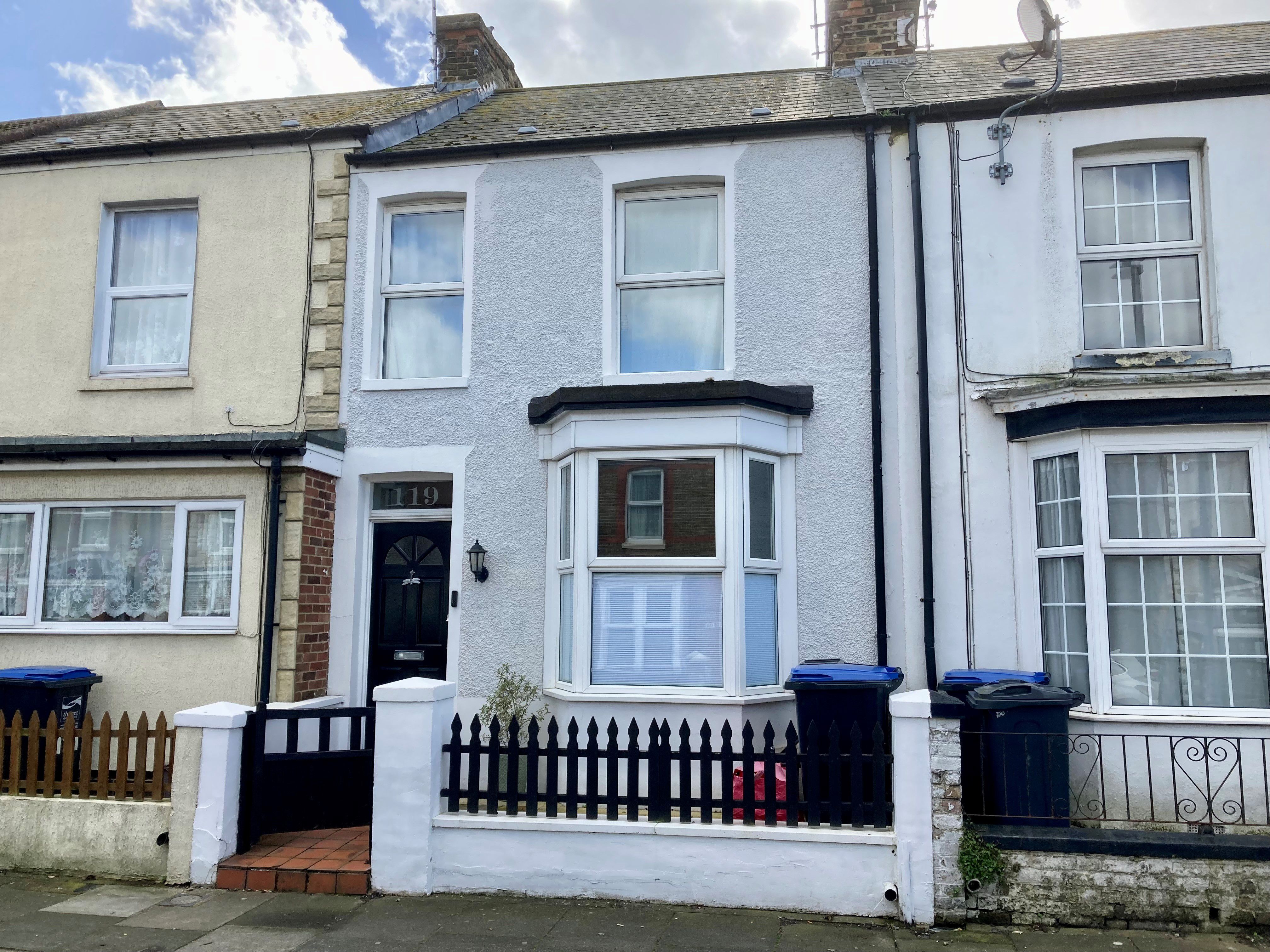 2 bed terraced house for sale in Byron Avenue, Margate - Property Image 1