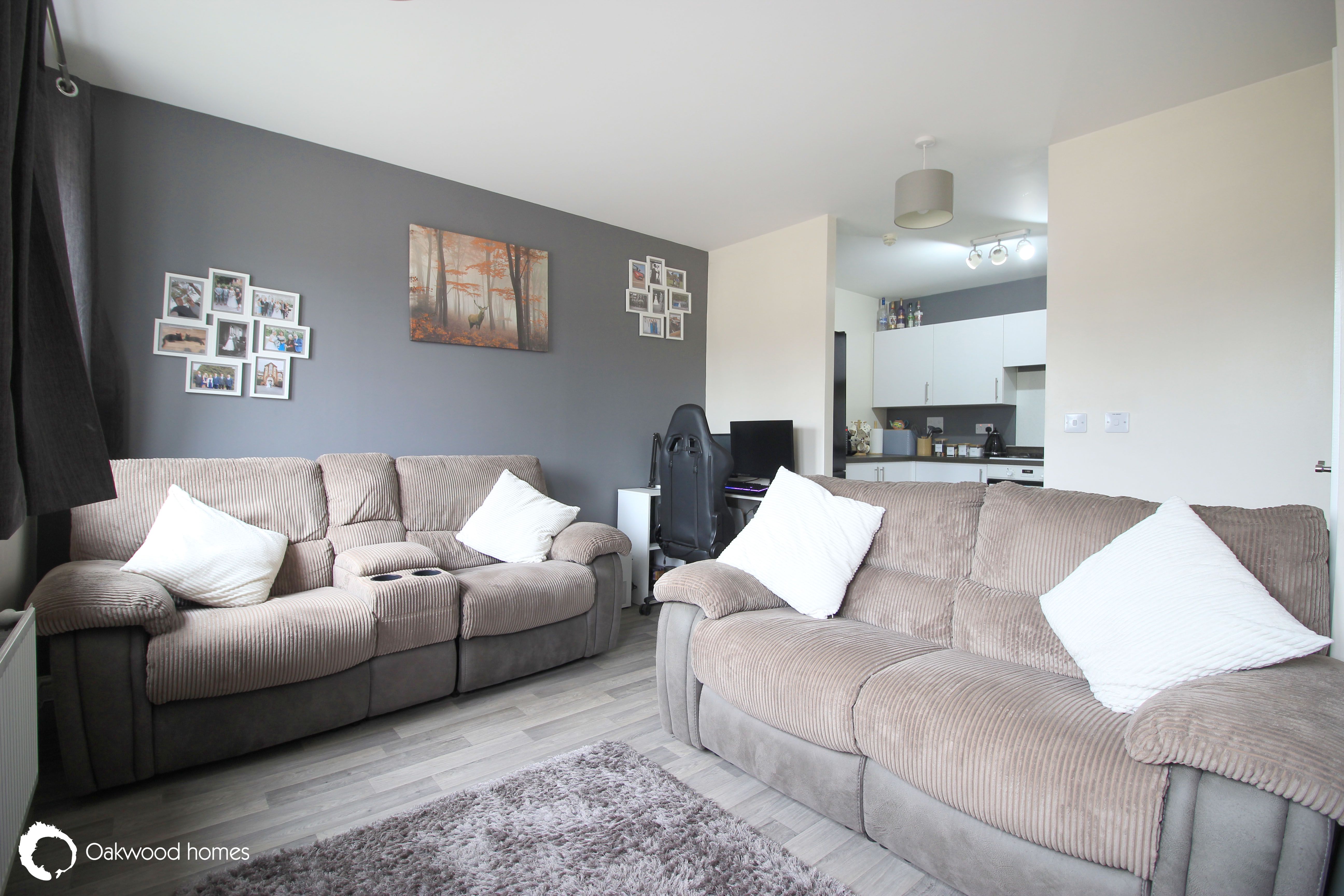 2 bed flat for sale in Castle Drive, Margate  - Property Image 2