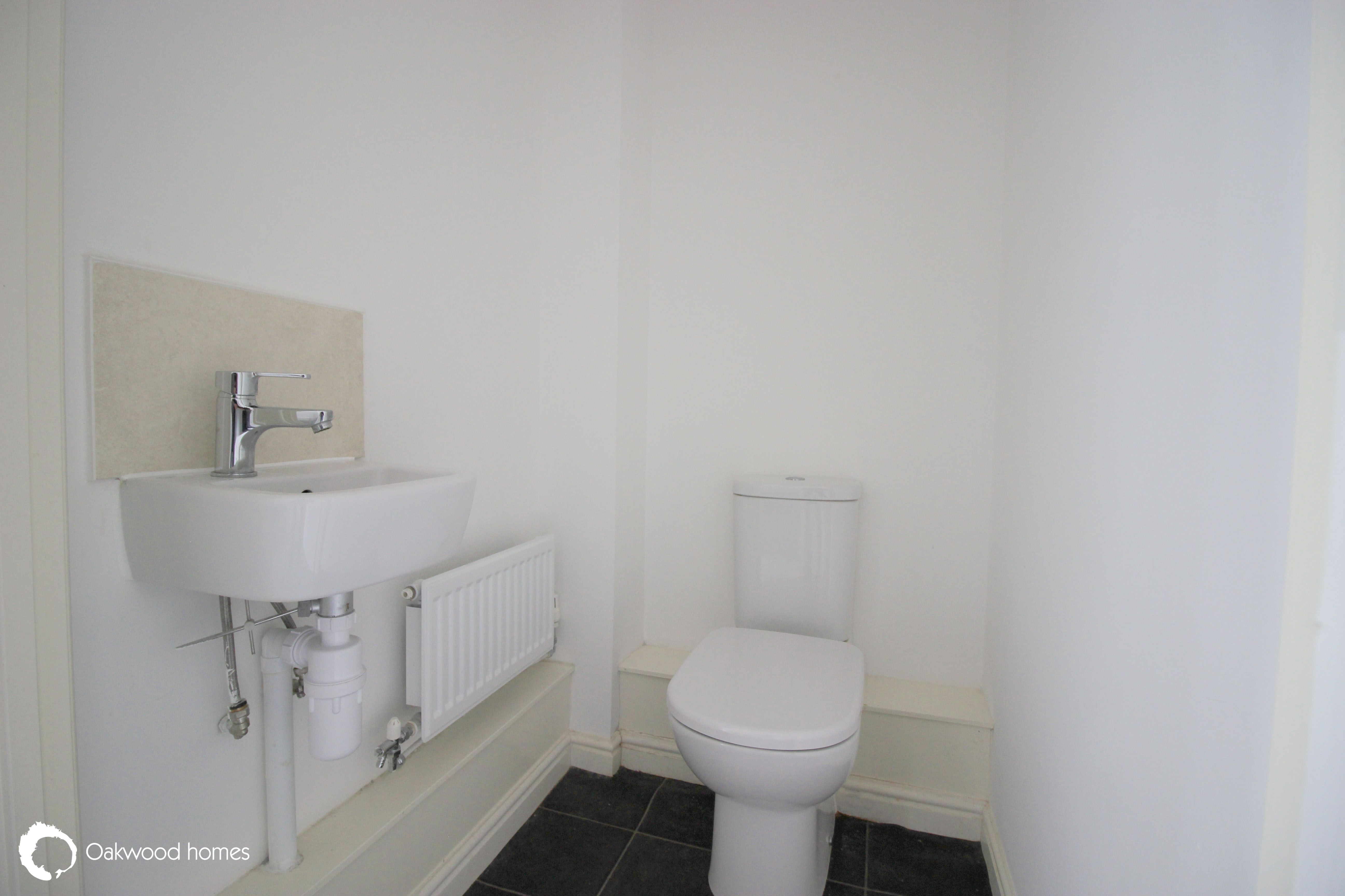 3 bed terraced house for sale in Castle Drive, Margate  - Property Image 5